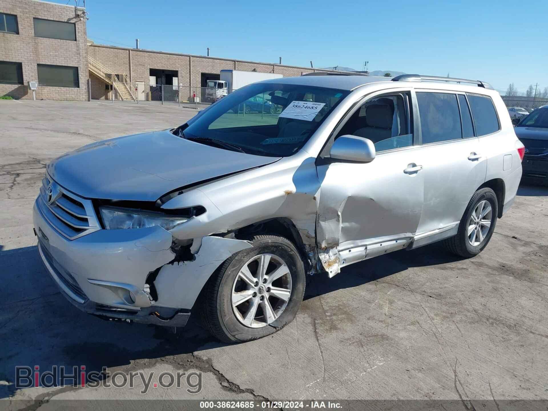 2012 TOYOTA HIGHLANDER - VIN: 5TDBK3EH4CS106598 - Фото 2