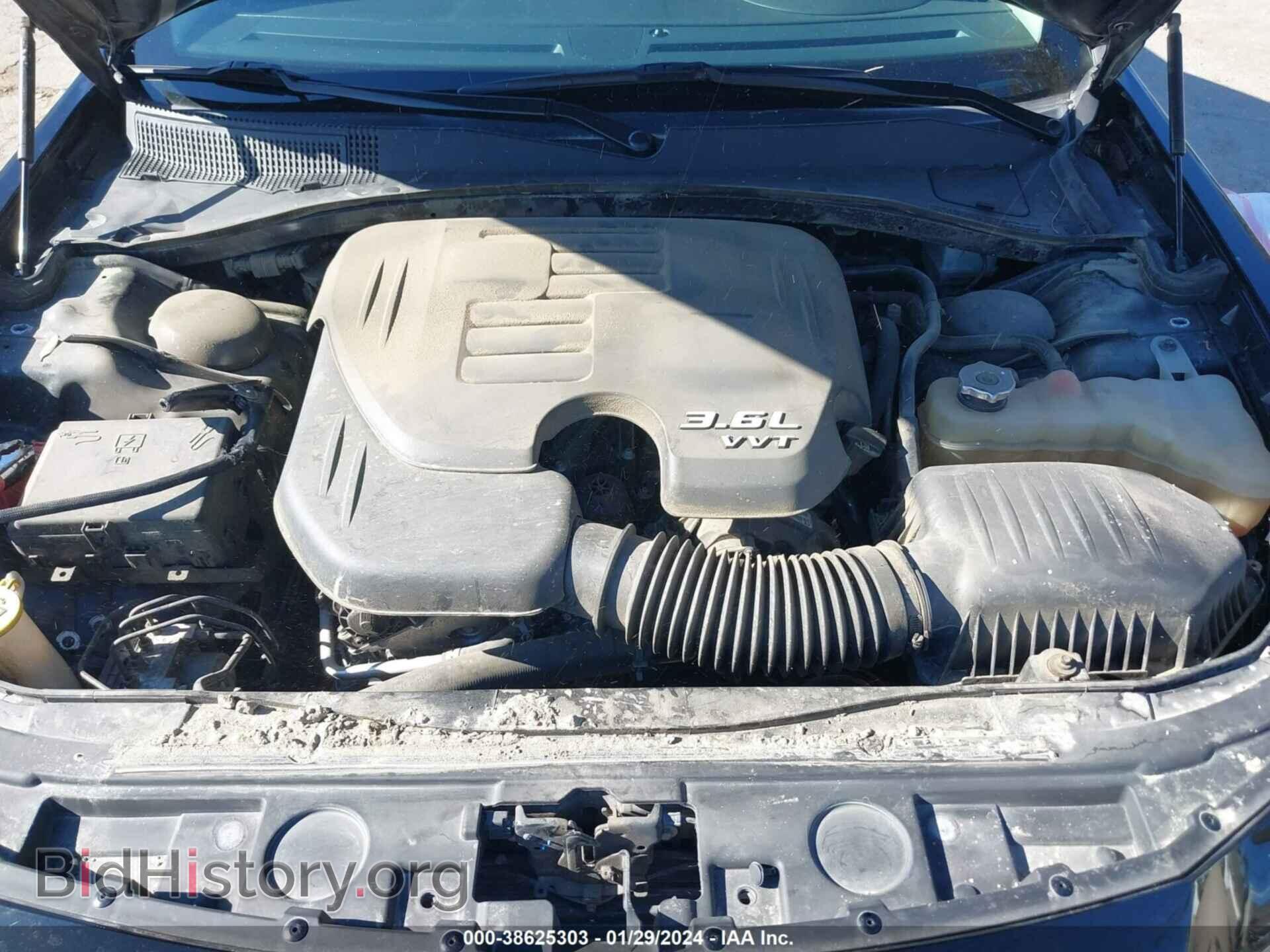 2016 CHRYSLER 300C - VIN: 2C3CCAEG4GH348667 - Photo 10