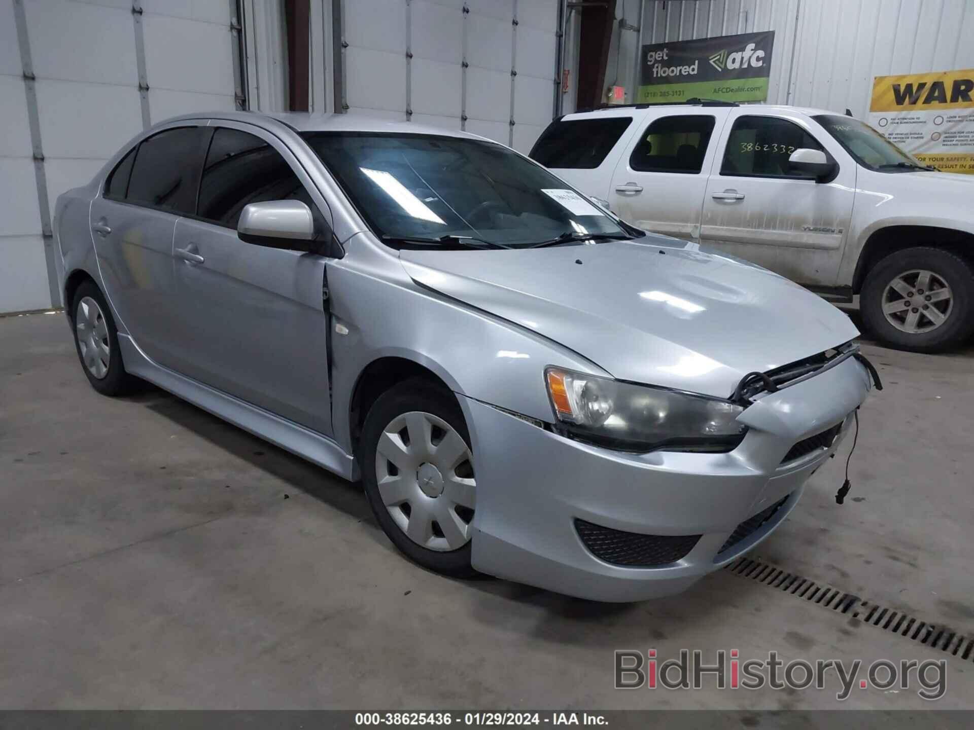 Photo JA32U2FU6BU042427 - MITSUBISHI LANCER 2011