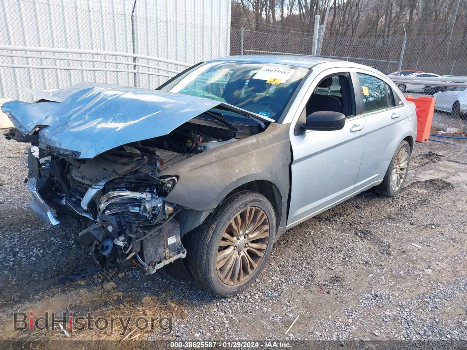 2013 CHRYSLER 200 - VIN: 1C3CCBBB9DN694280 - Photo 2