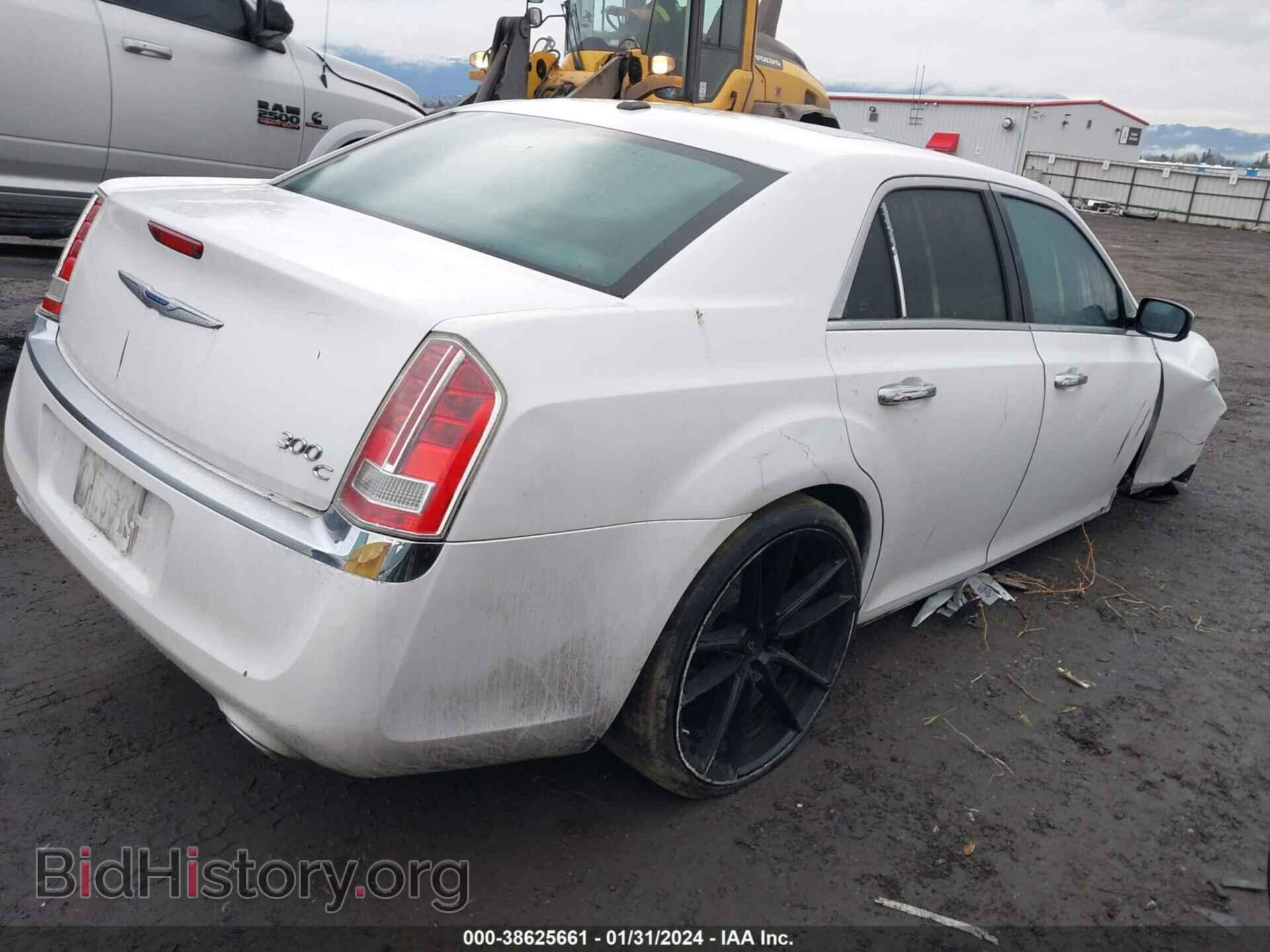 2012 CHRYSLER 300C - VIN: 2C3CCAETXCH136573 - Фото 4