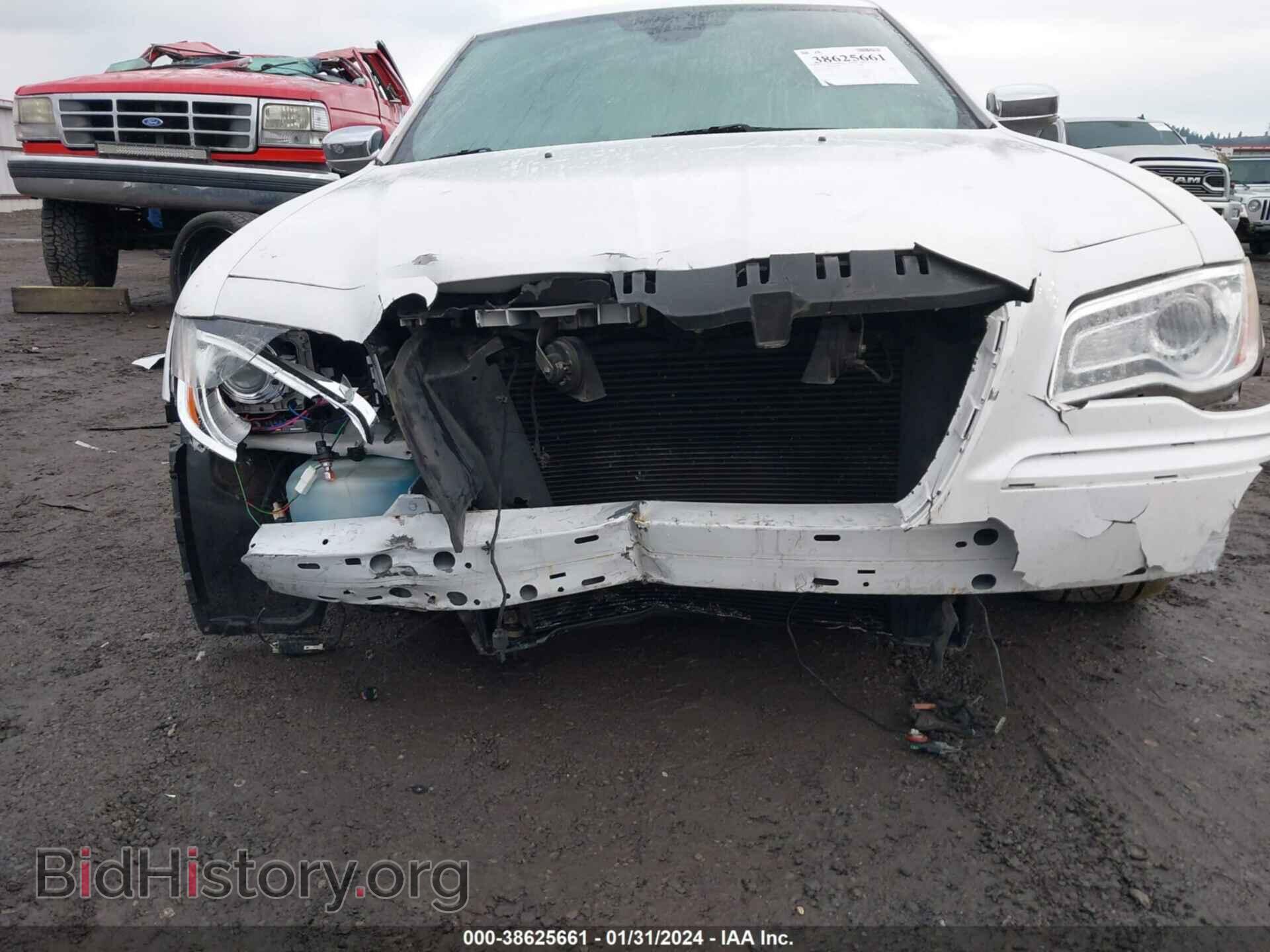 2012 CHRYSLER 300C - VIN: 2C3CCAETXCH136573 - Фото 6