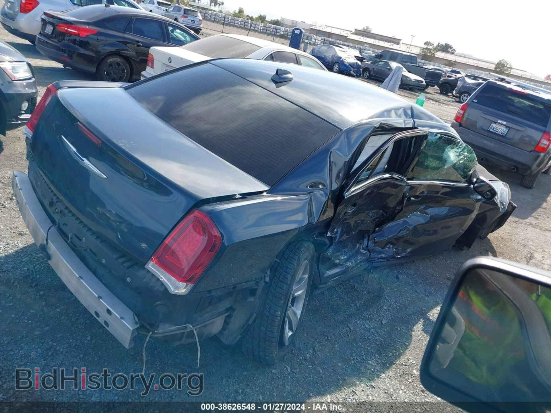 2017 CHRYSLER 300 - VIN: 2C3CCAAG0HH511905 - Фото 4