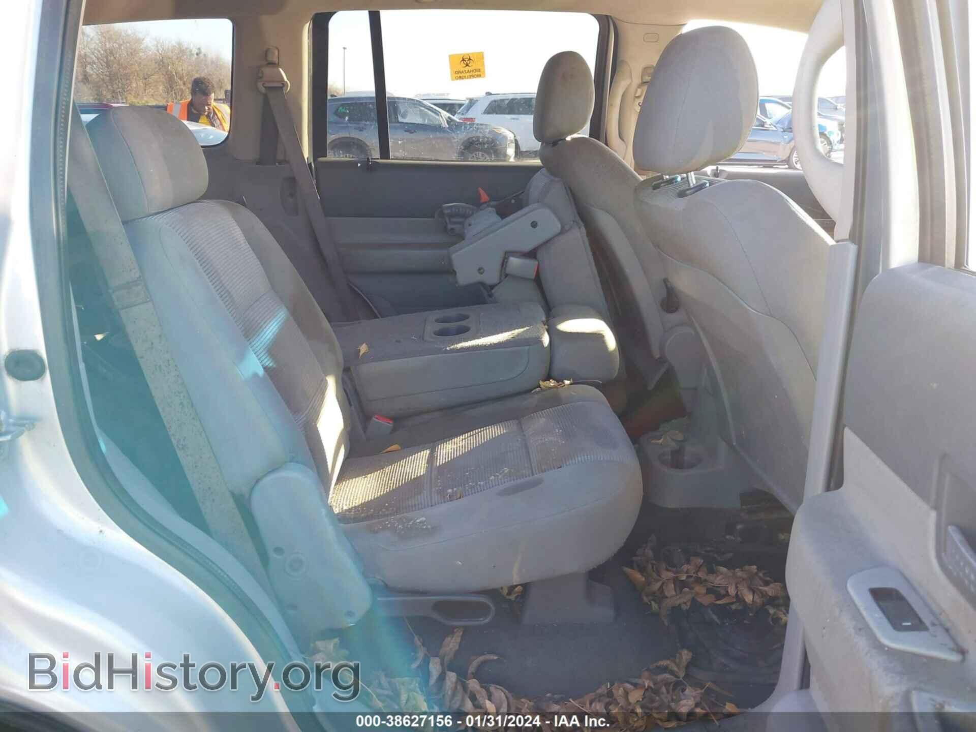 2008 DODGE DURANGO - VIN: 1D8HD48228F105654 - Фото 8