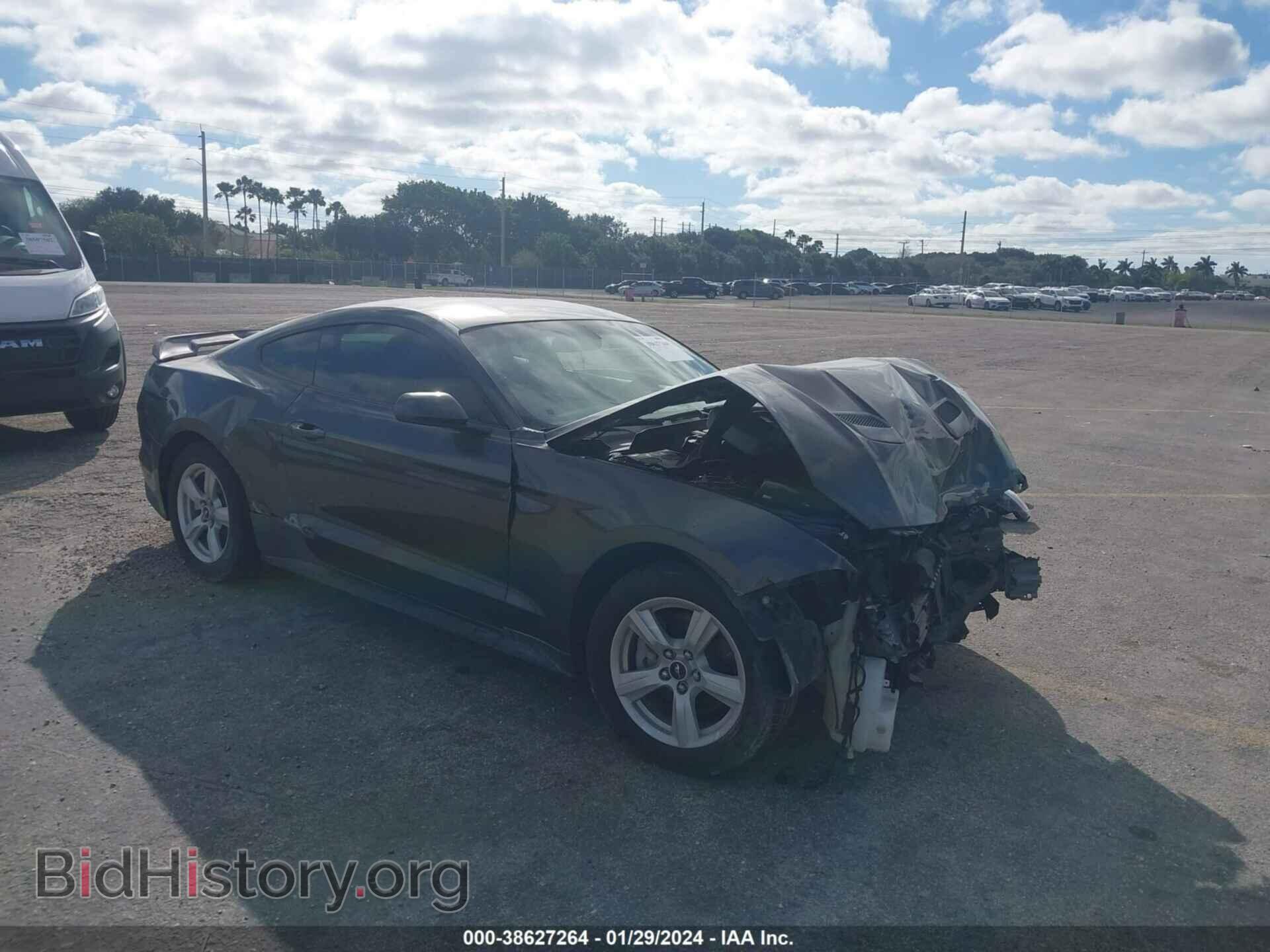 Photo 1FA6P8TH4K5118084 - FORD MUSTANG 2019