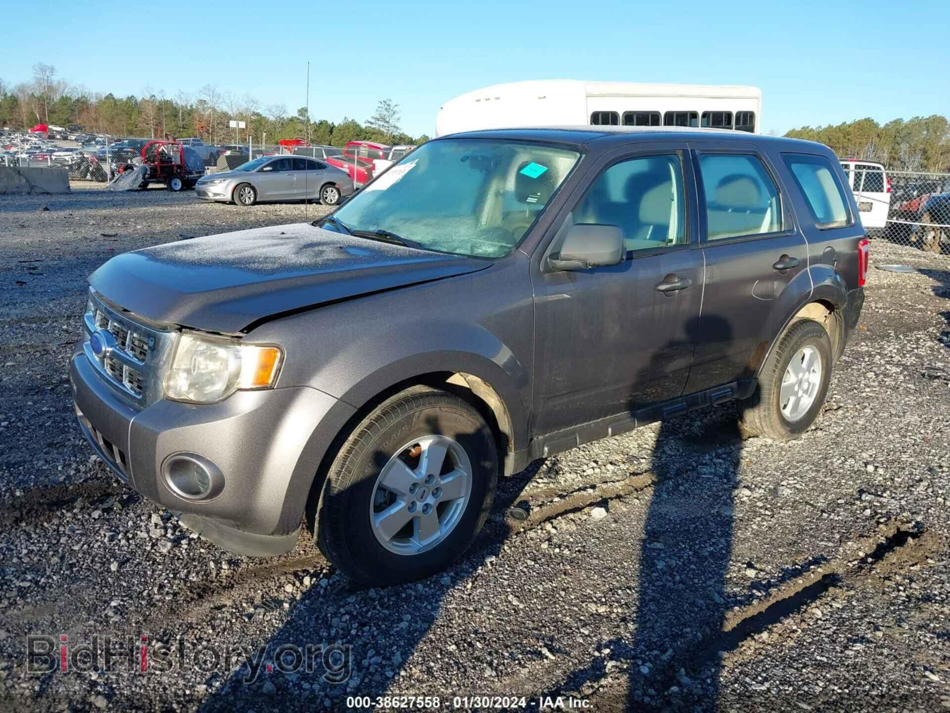 2011 FORD ESCAPE - VIN: 1FMCU0C76BKB88472 - Фото 2
