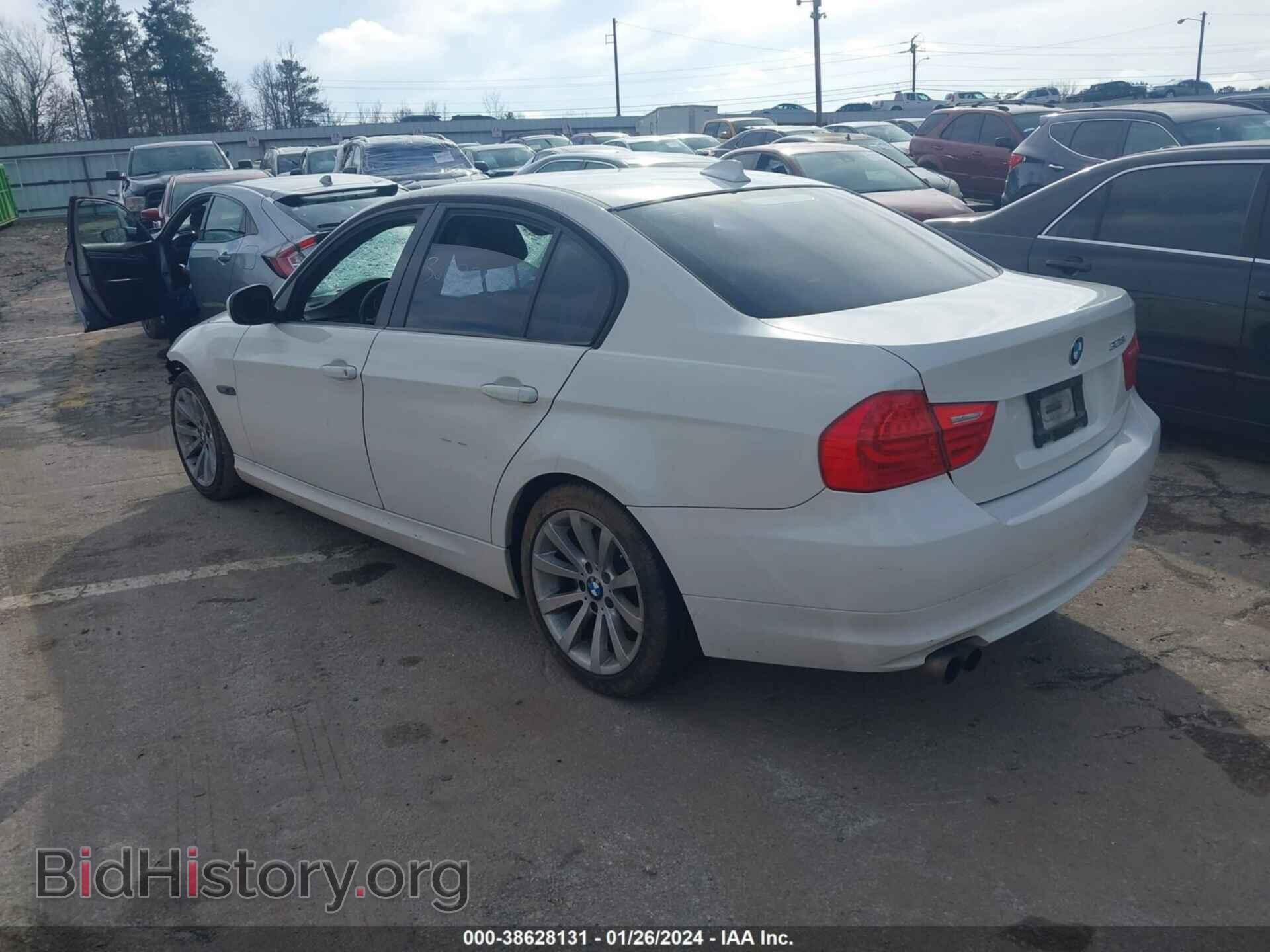 2011 BMW 328I - VIN: WBAPH7C55BE681136 - Фото 3