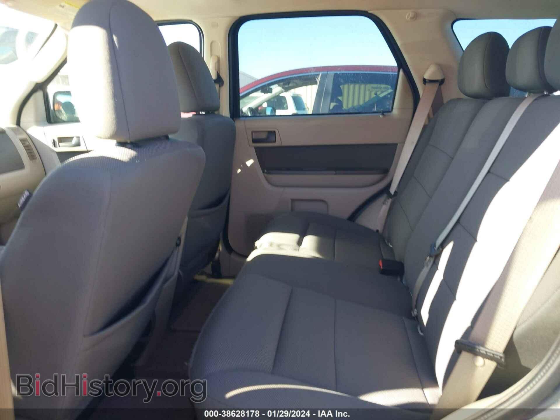 2010 FORD ESCAPE - VIN: 1FMCU0D7XAKB00875 - Фото 8