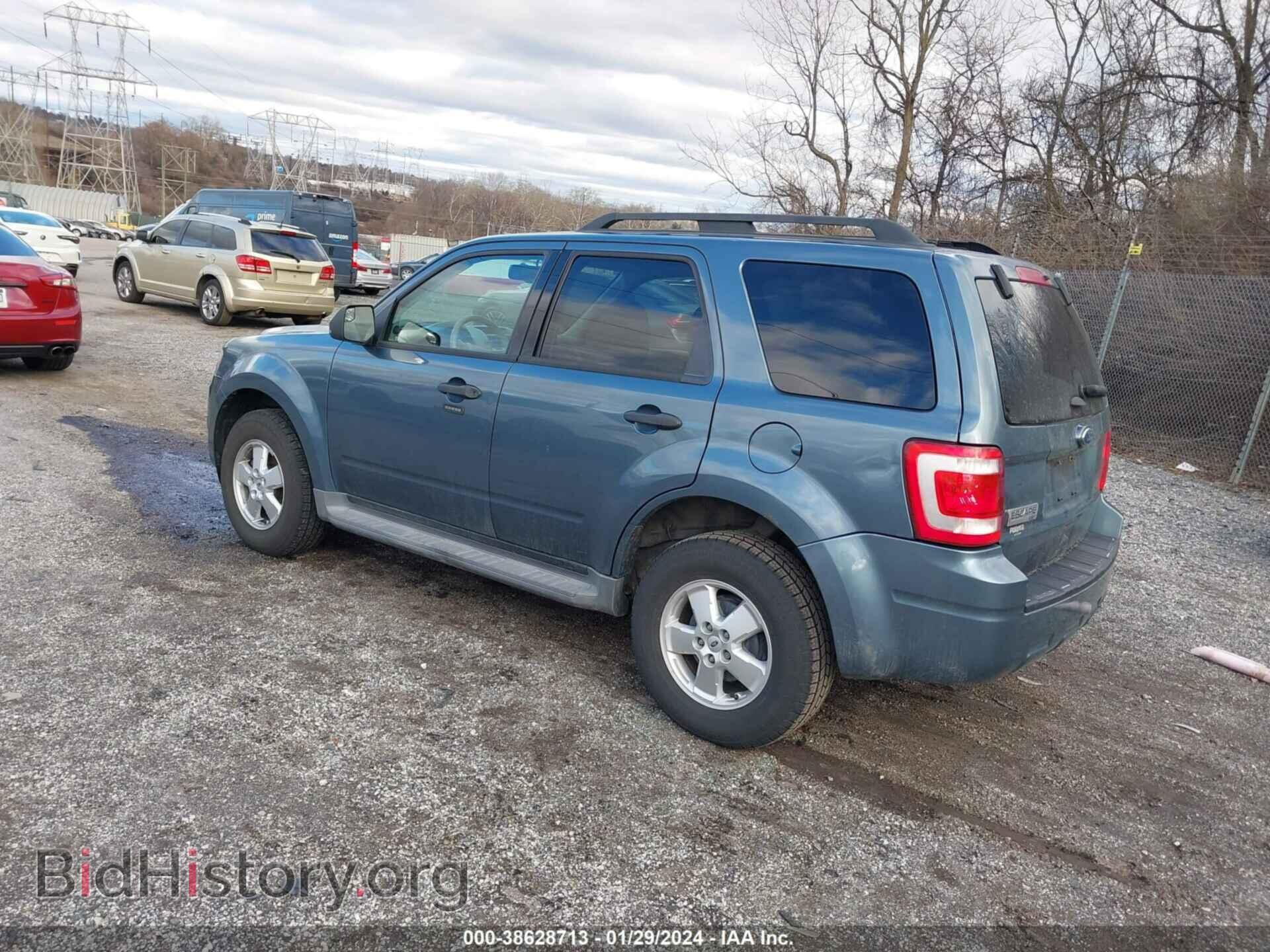 2011 FORD ESCAPE - VIN: 1FMCU0D7XBKA72125 - Фото 3