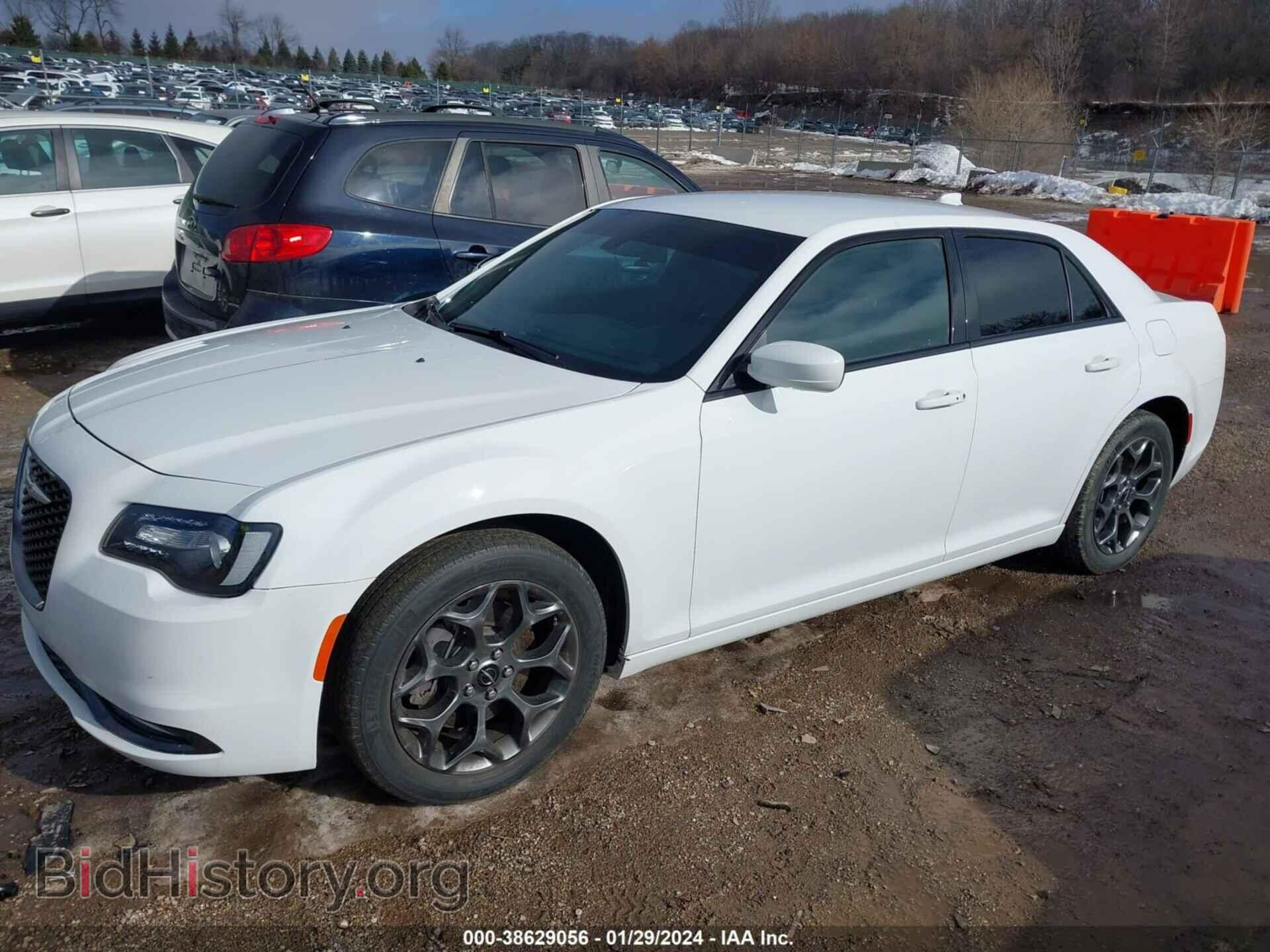 2017 CHRYSLER 300 - VIN: 2C3CCAGG7HH512587 - Фото 2