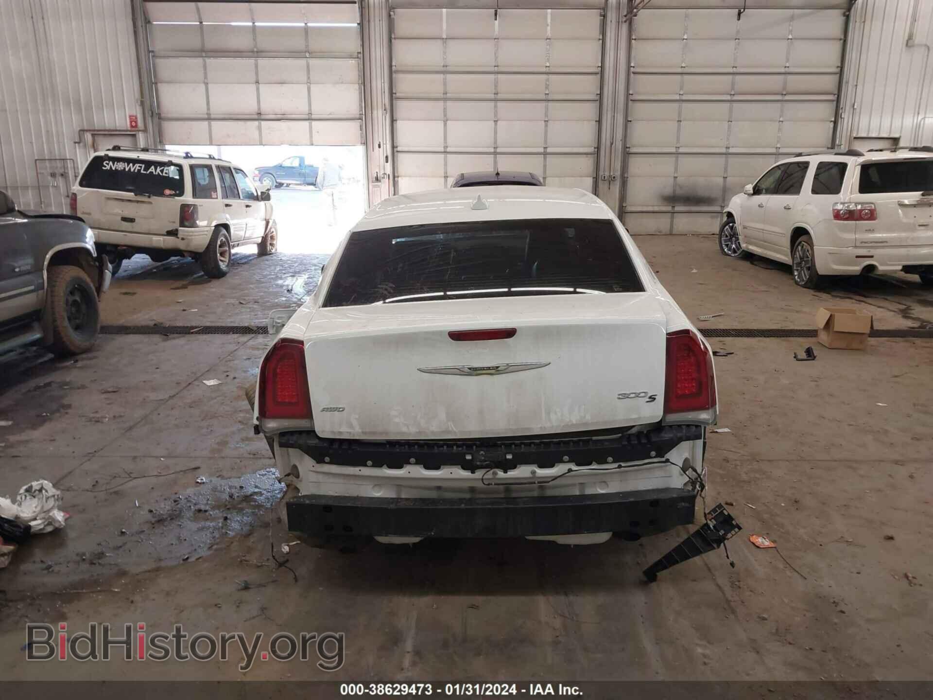 2017 CHRYSLER 300 - VIN: 2C3CCAGG6HH506991 - Фото 16