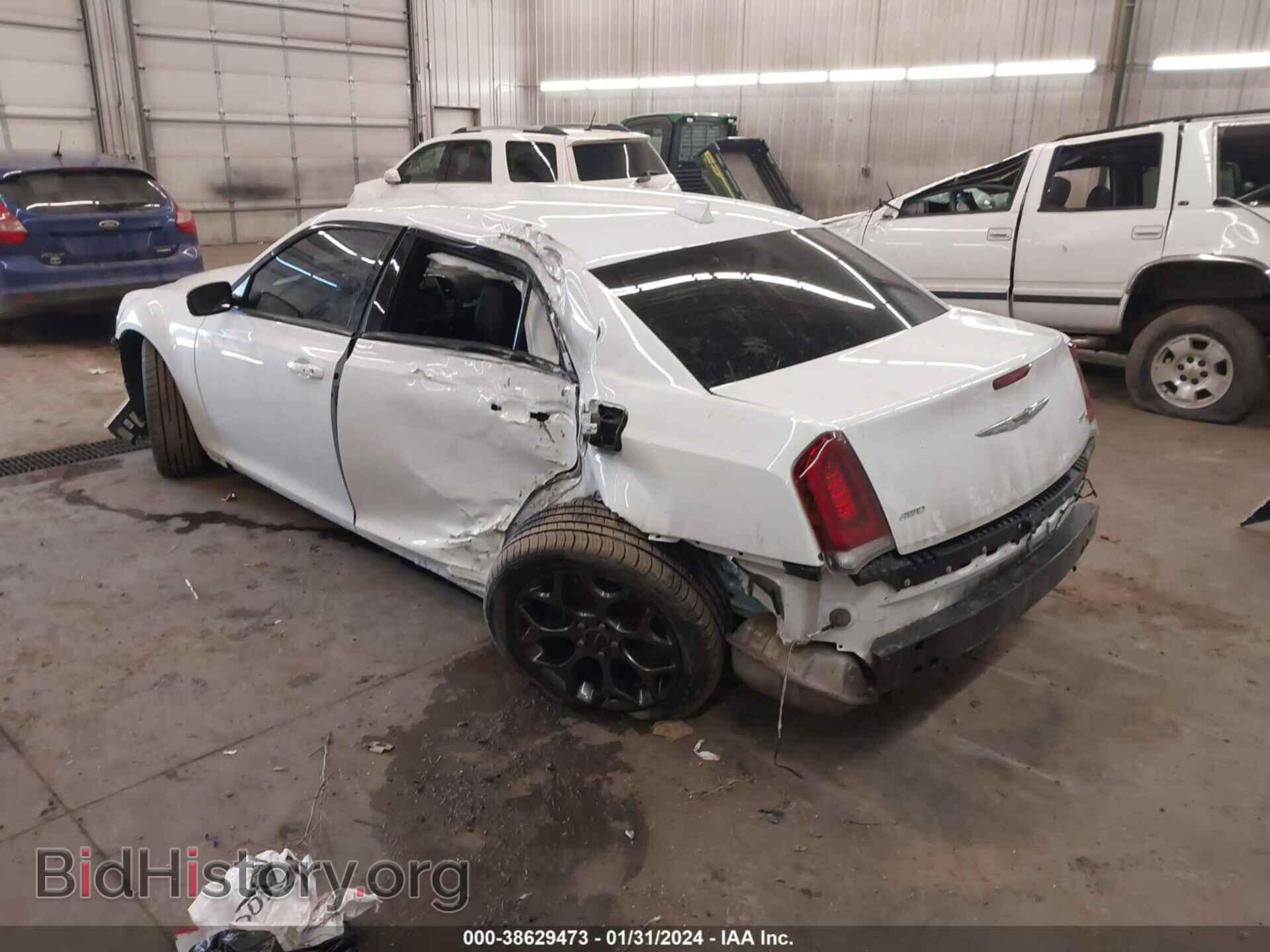 2017 CHRYSLER 300 - VIN: 2C3CCAGG6HH506991 - Фото 3
