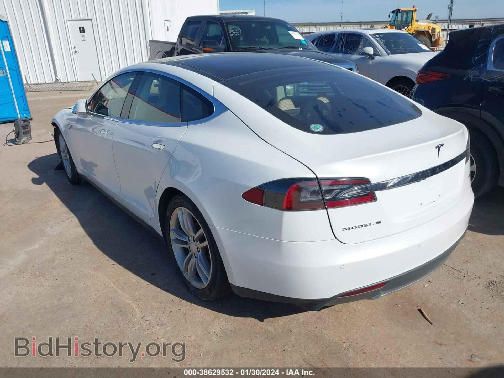 2014 TESLA MODEL S - VIN: 5YJSA1H15EFP38555 - Фото 3