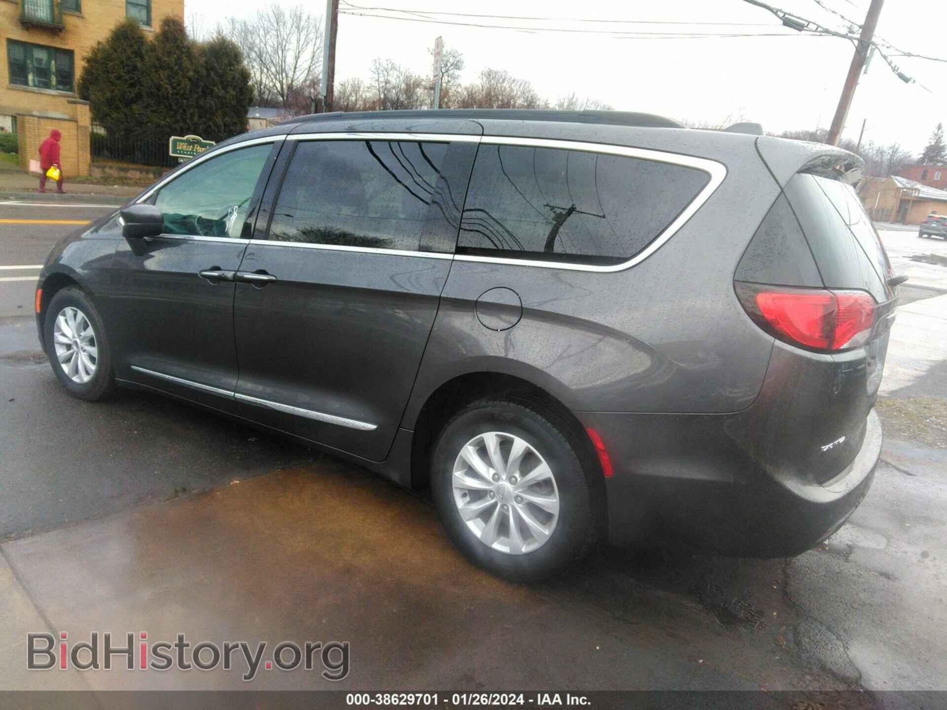 2017 CHRYSLER PACIFICA - VIN: 2C4RC1BG6HR684682 - Photo 3