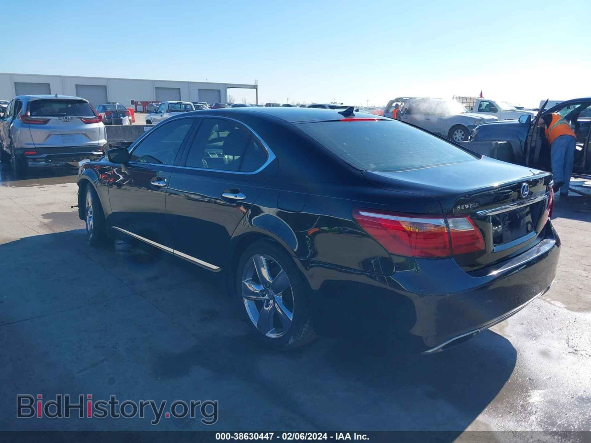 2012 LEXUS LS 460 - VIN: JTHBL5EF8C5112108 - Photo 3