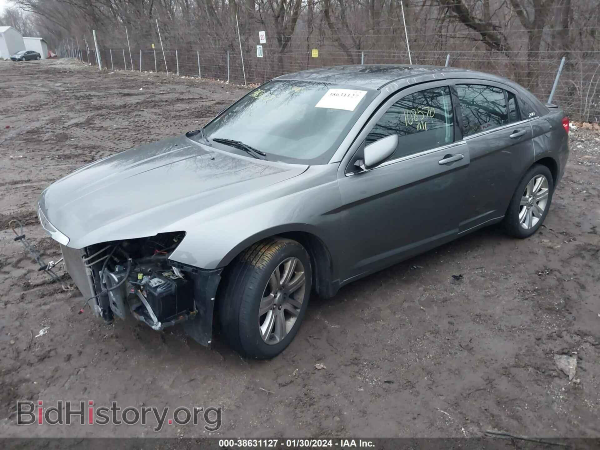 2013 CHRYSLER 200 - VIN: 1C3CCBBB3DN512766 - Фото 2