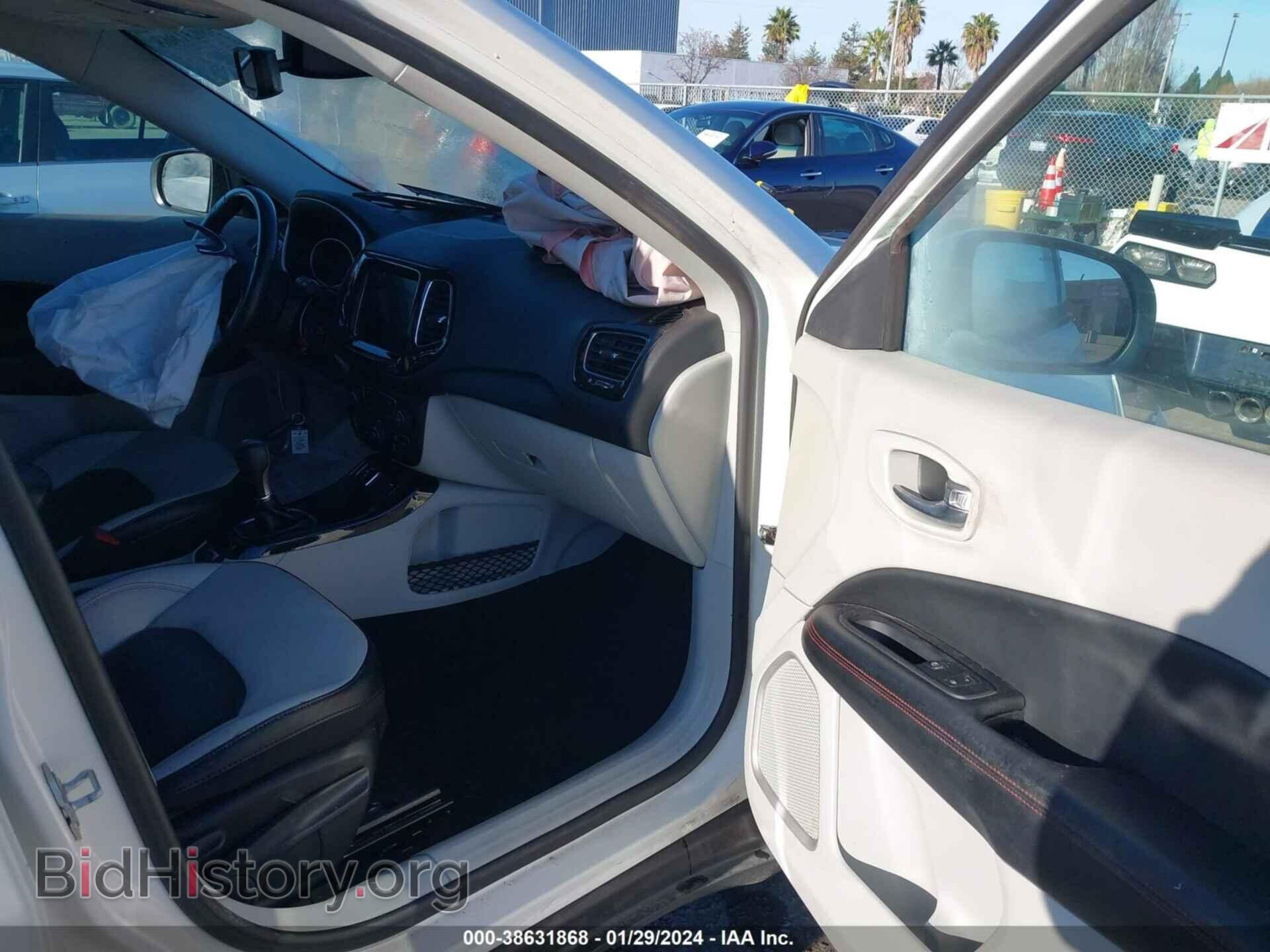 2019 JEEP COMPASS - VIN: 3C4NJCCB3KT793494 - Фото 5