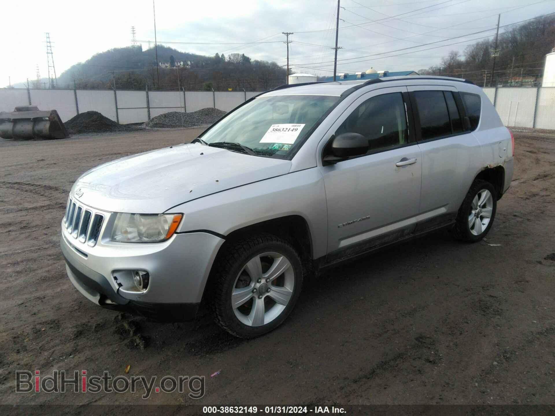 2011 JEEP COMPASS - VIN: 1J4NF1FB3BD281042 - Photo 2