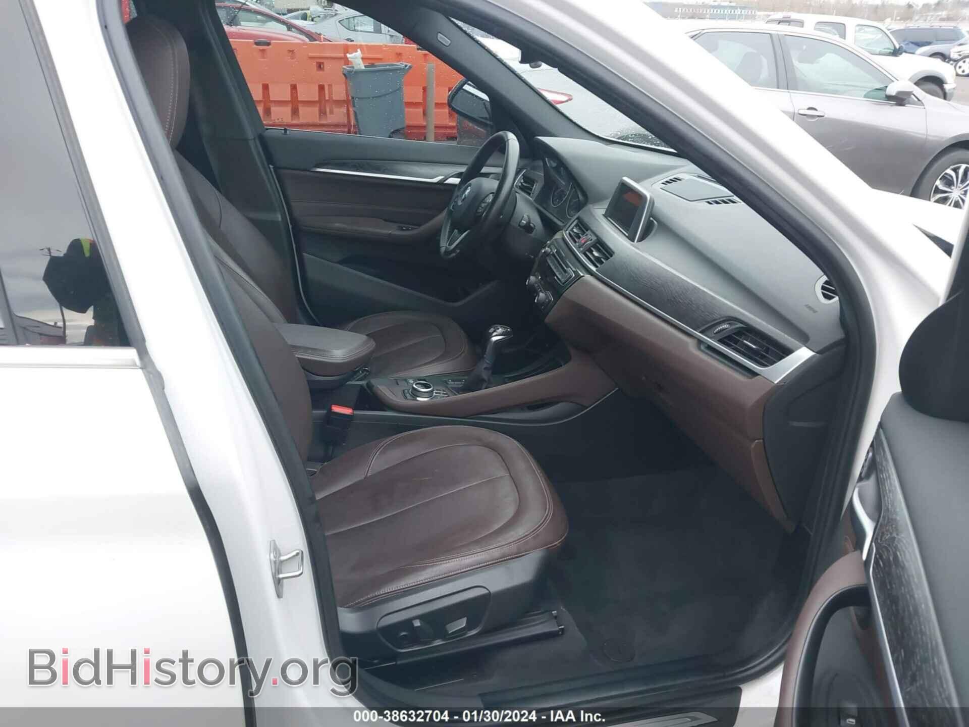 2017 BMW X1 - VIN: WBXHT3C38H5F81253 - Фото 5