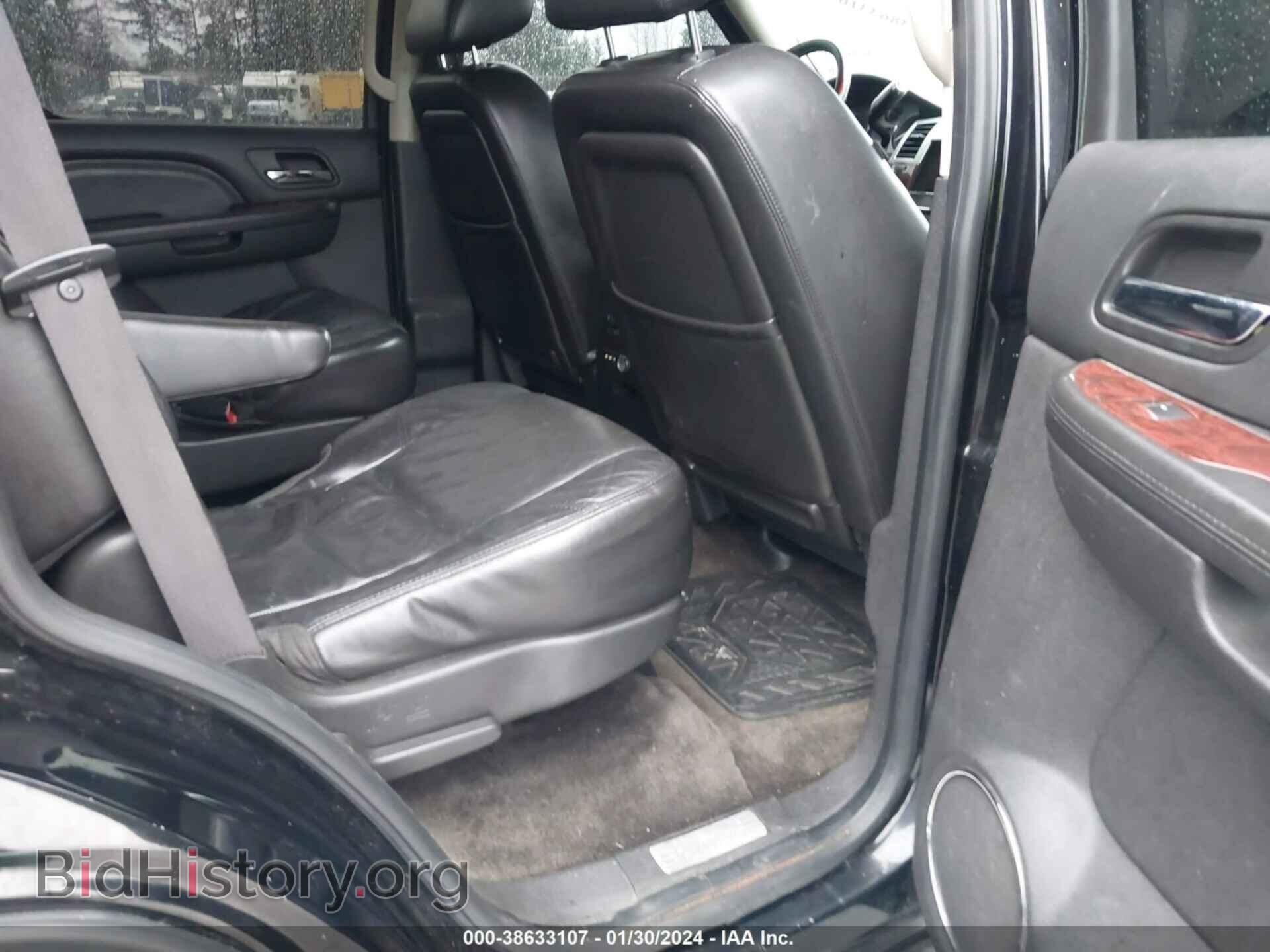 2011 CADILLAC ESCALADE - VIN: 1GYS4BEF7BR255730 - Фото 8