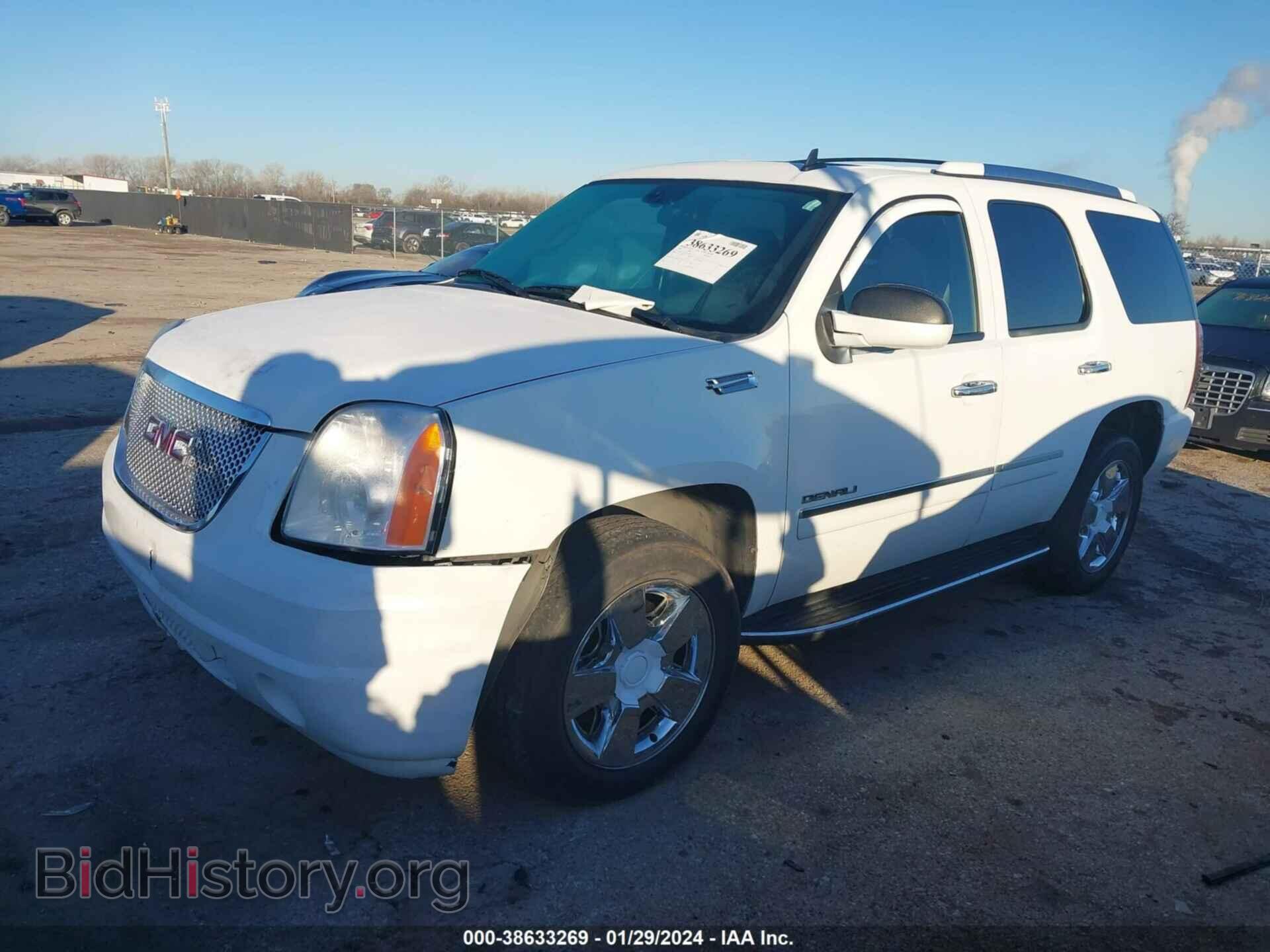 2009 GMC YUKON - VIN: 1GKFC03279R140588 - Фото 2