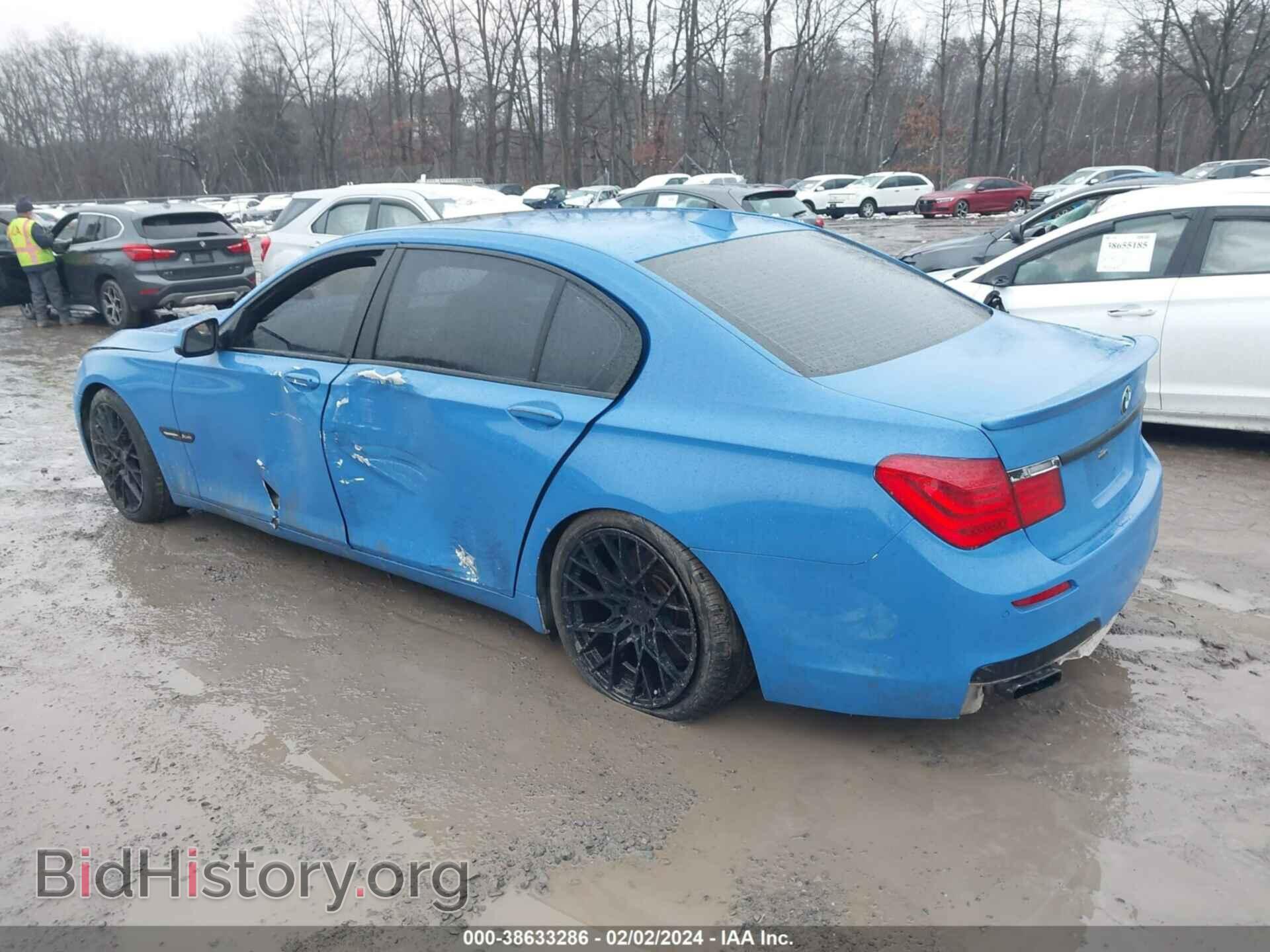 2011 BMW 750LI - VIN: WBAKC8C54BC432269 - Фото 3
