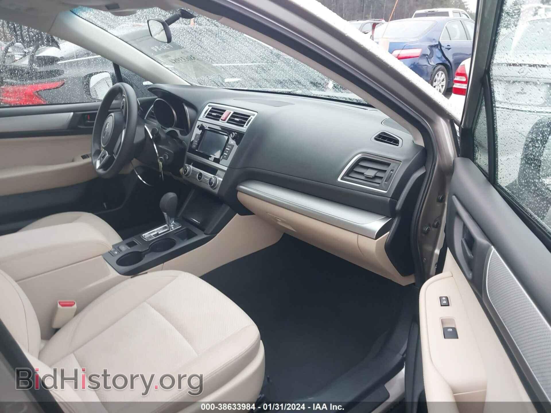 2019 SUBARU OUTBACK - VIN: 4S4BSABC2K3328355 - Фото 5