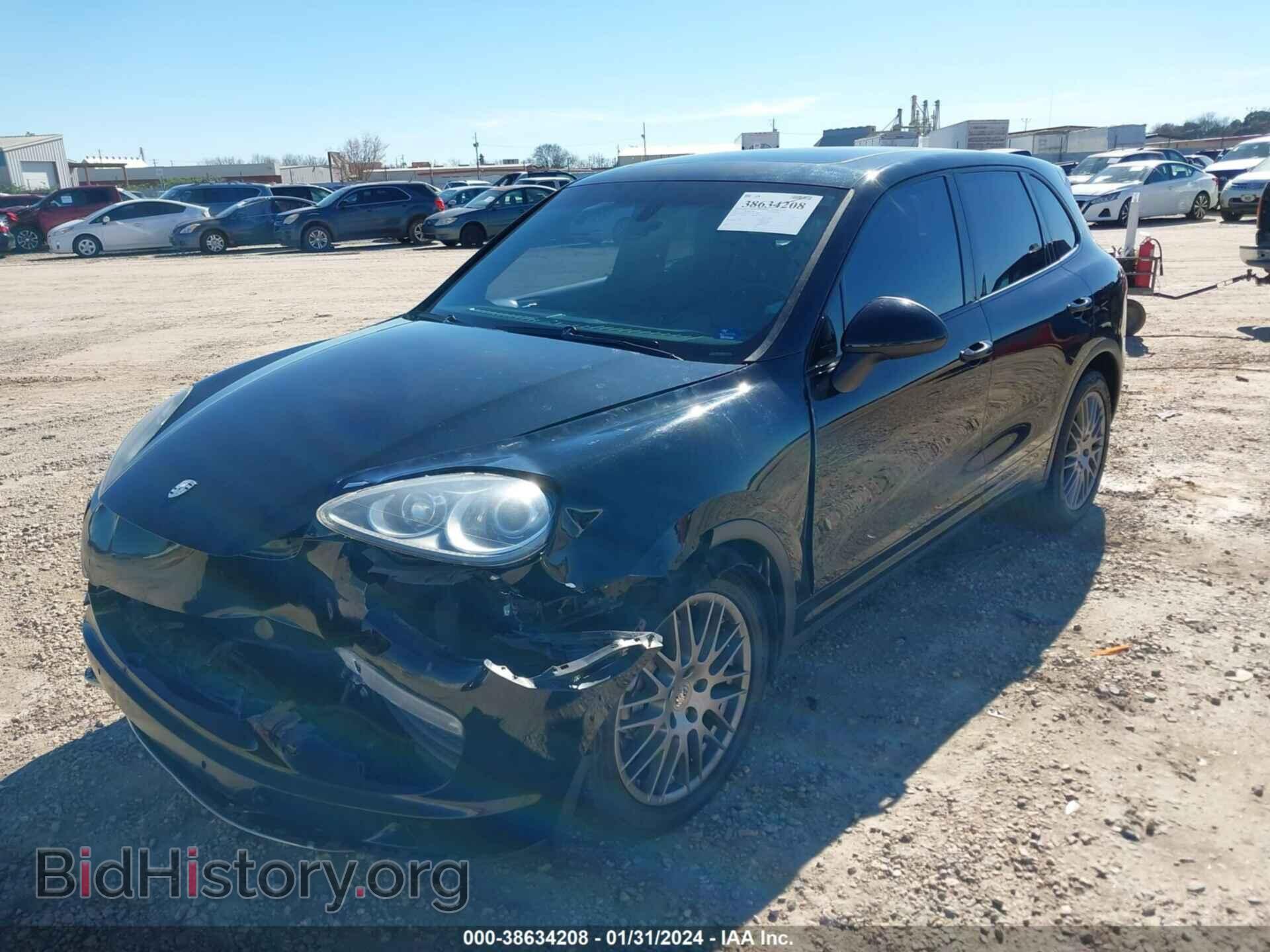 2011 PORSCHE CAYENNE - VIN: WP1AB2A28BLA51370 - Фото 2