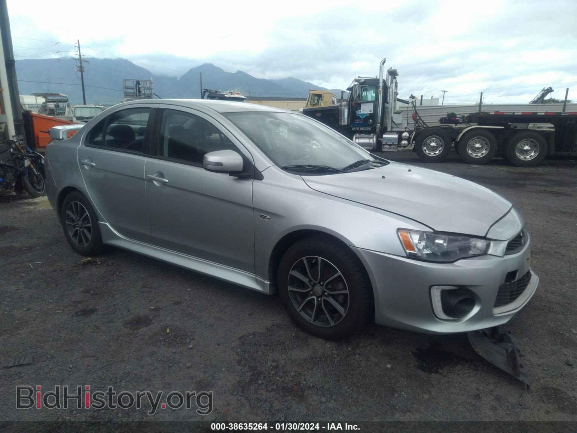 Photo JA32U2FU8HU011348 - MITSUBISHI LANCER 2017