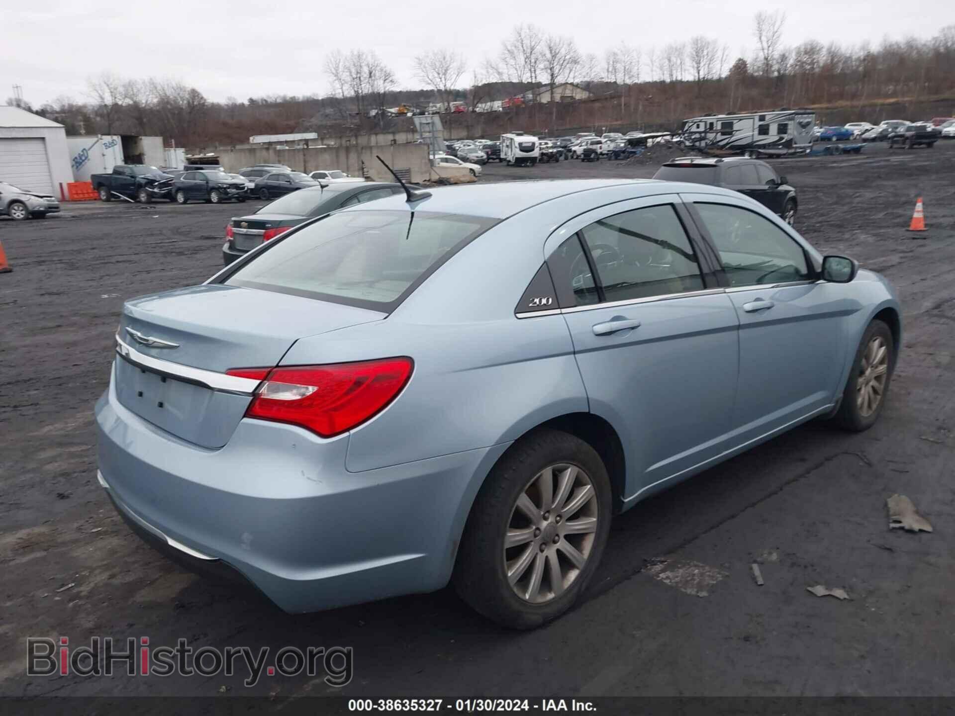 2013 CHRYSLER 200 - VIN: 1C3CCBBB6DN611758 - Фото 4