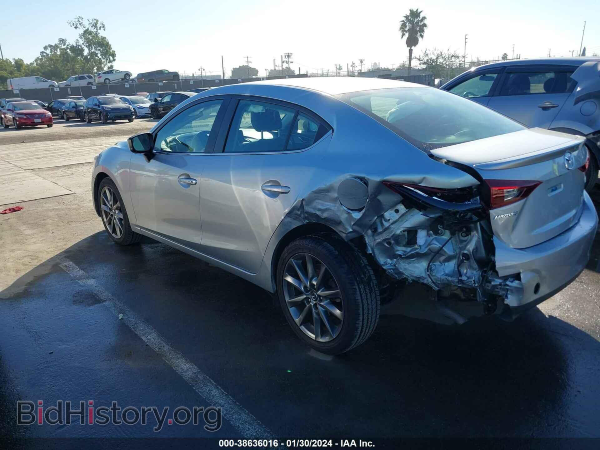 2018 MAZDA MAZDA3 - VIN: 3MZBN1V3XJM198780 - Фото 3