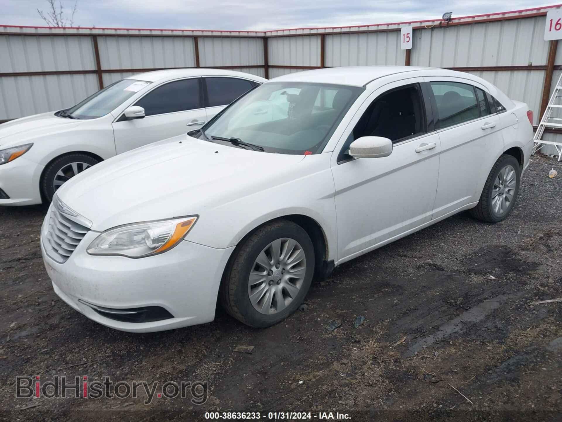 2014 CHRYSLER 200 - VIN: 1C3CCBAB4EN212429 - Фото 2