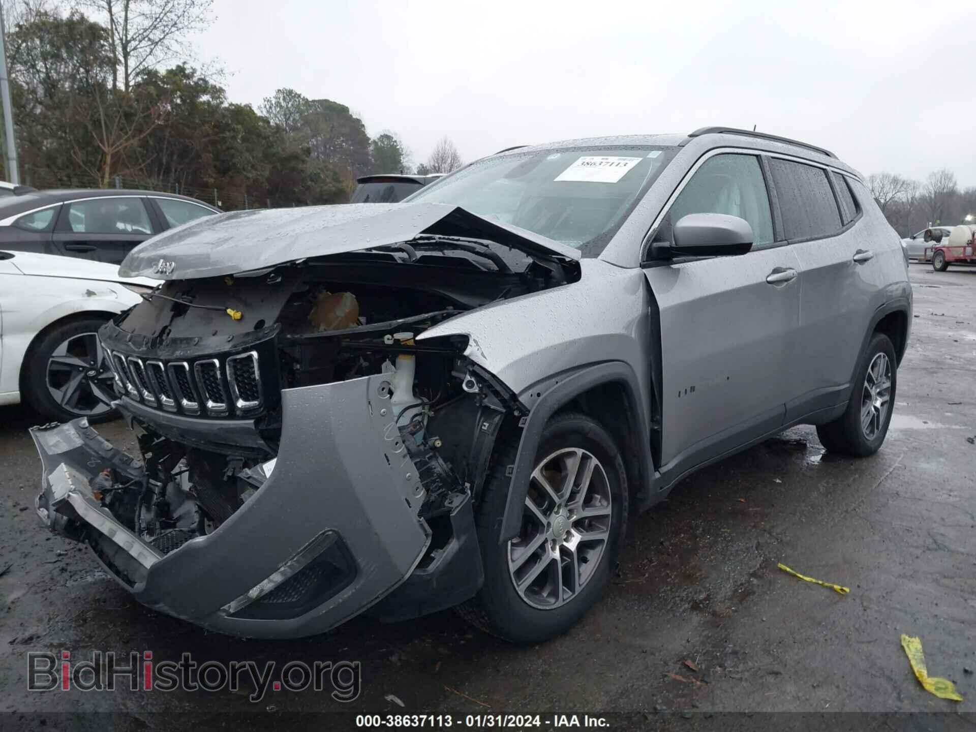 2018 JEEP COMPASS - VIN: 3C4NJCBB0JT461075 - Фото 2