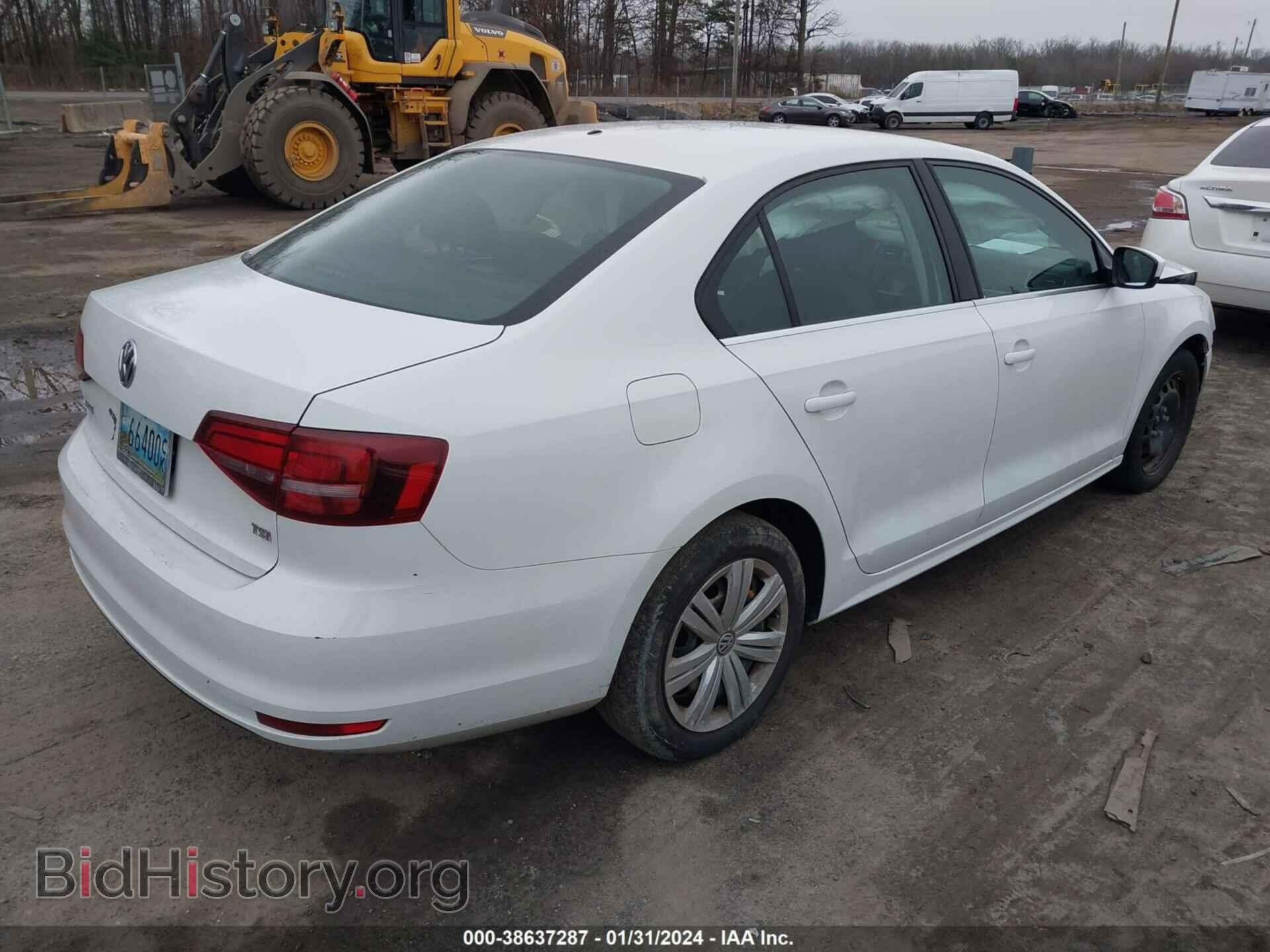 2017 VOLKSWAGEN JETTA - VIN: 3VW2B7AJ7HM312308 - Фото 4