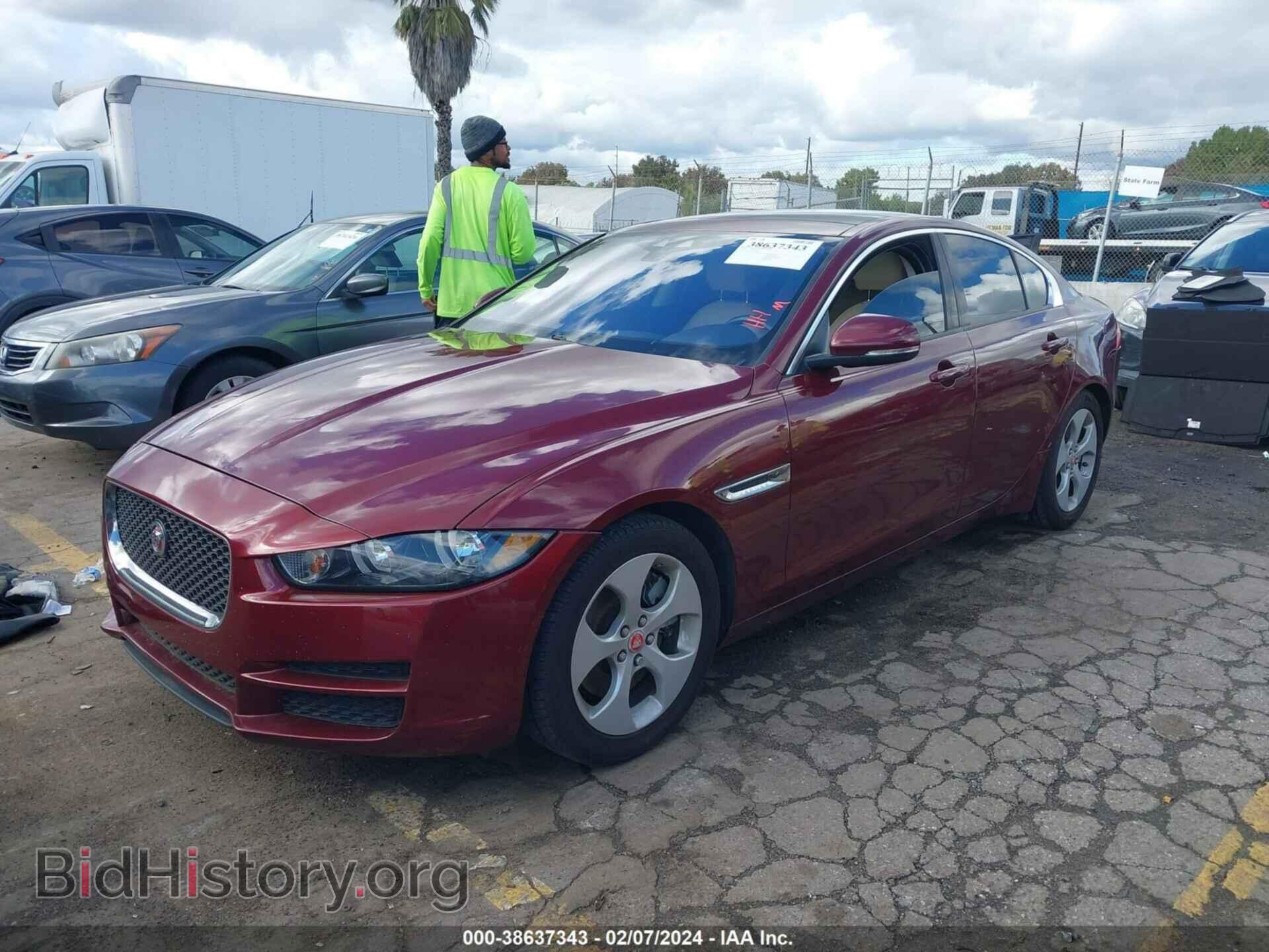 2017 JAGUAR XE - VIN: SAJAR4BG8HA962680 - Фото 2