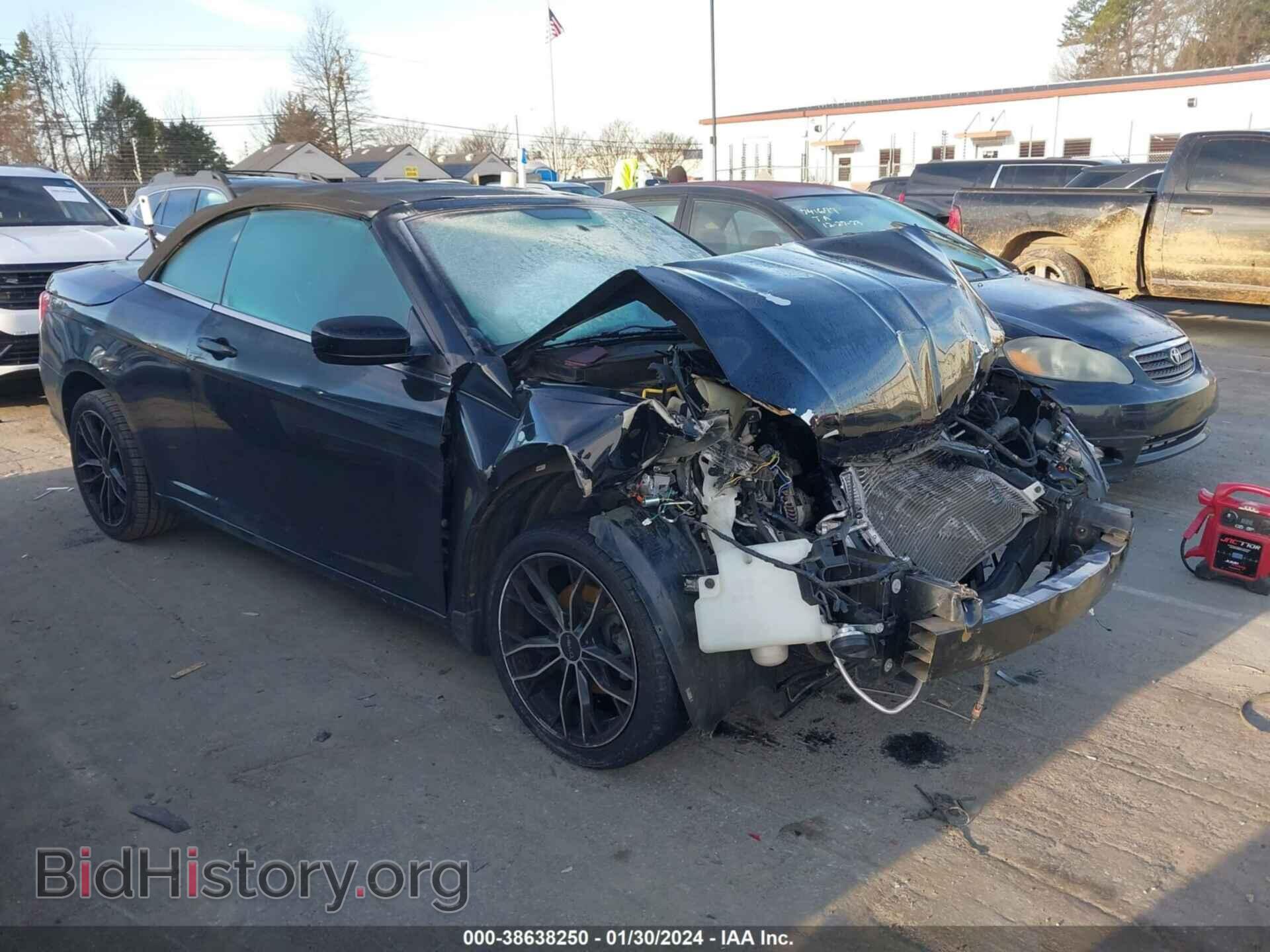 Photo 1C3BC2EB1BN620453 - CHRYSLER 200 2011