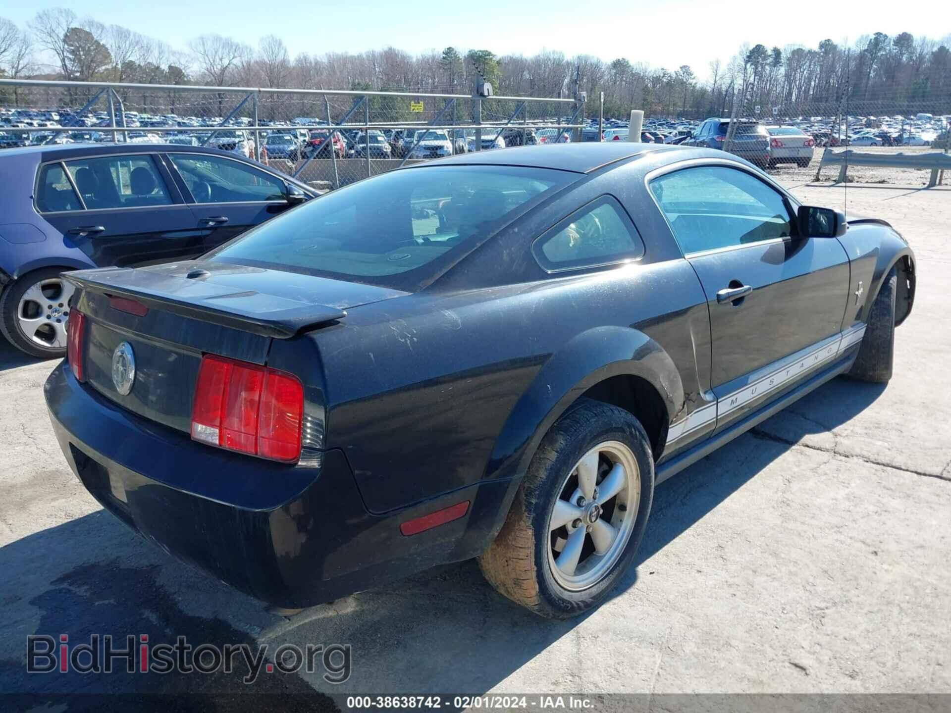 2007 FORD MUSTANG - VIN: 1ZVFT80N175366054 - Фото 4