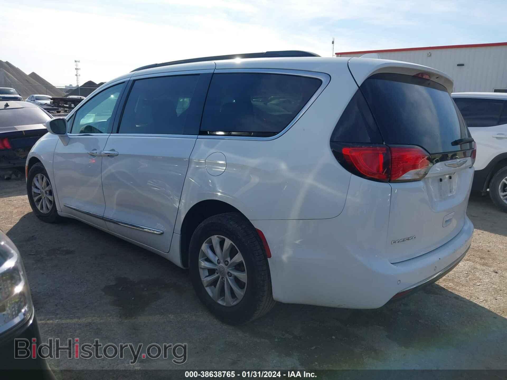 2017 CHRYSLER PACIFICA - VIN: 2C4RC1BG5HR613361 - Фото 3