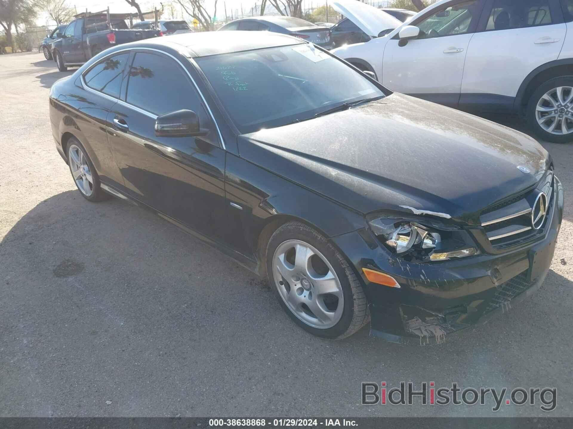 Photo WDDGJ4HB7CF800455 - MERCEDES-BENZ C 250 2012