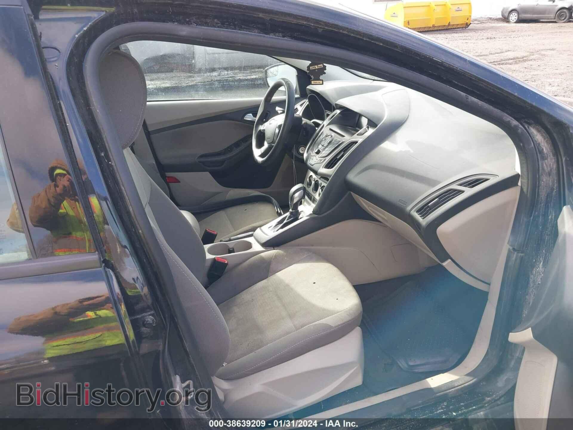 2014 FORD FOCUS - VIN: 1FADP3F29EL393922 - Фото 5