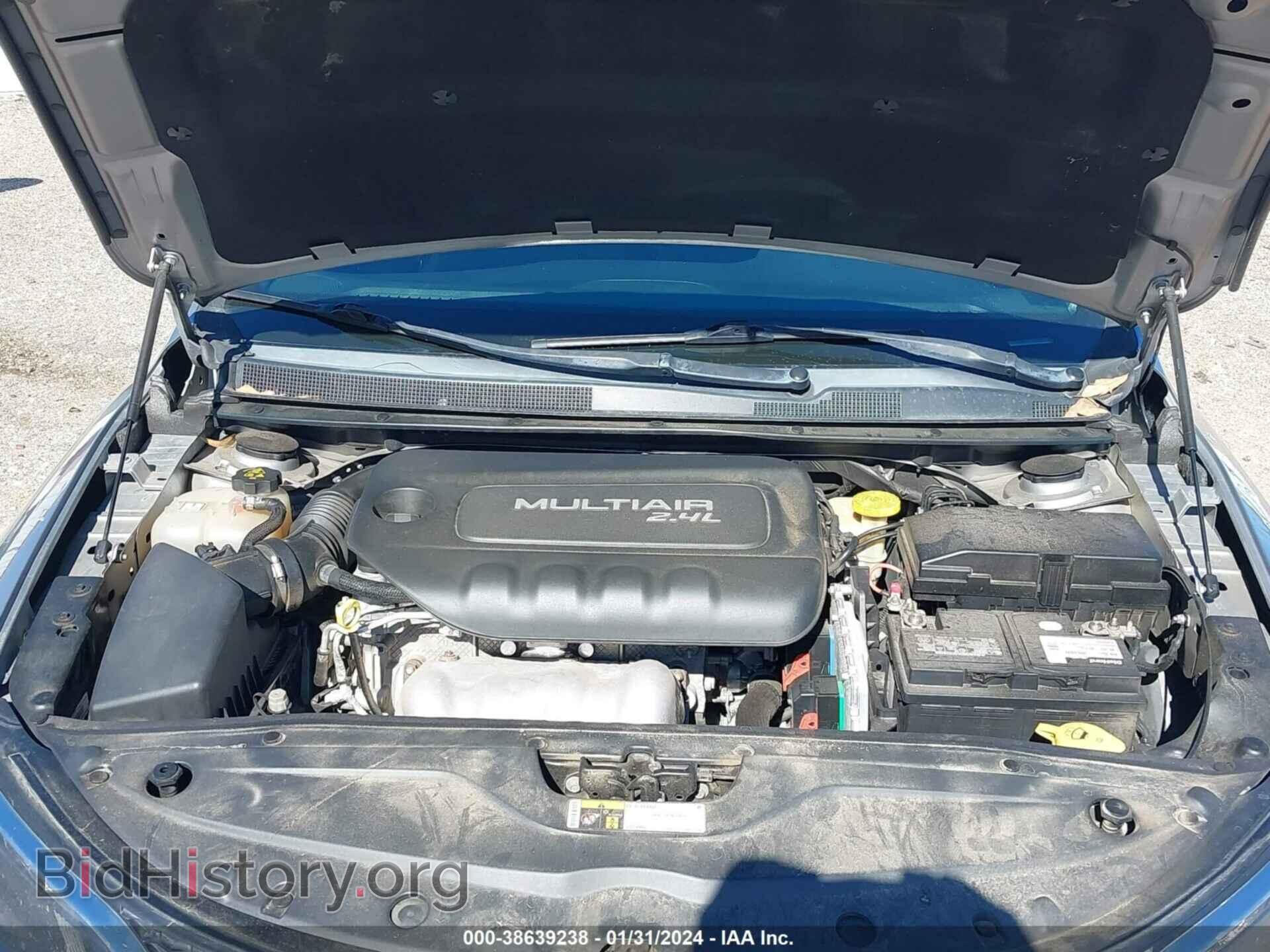2016 CHRYSLER 200 - VIN: 1C3CCCAB1GN115245 - Photo 10