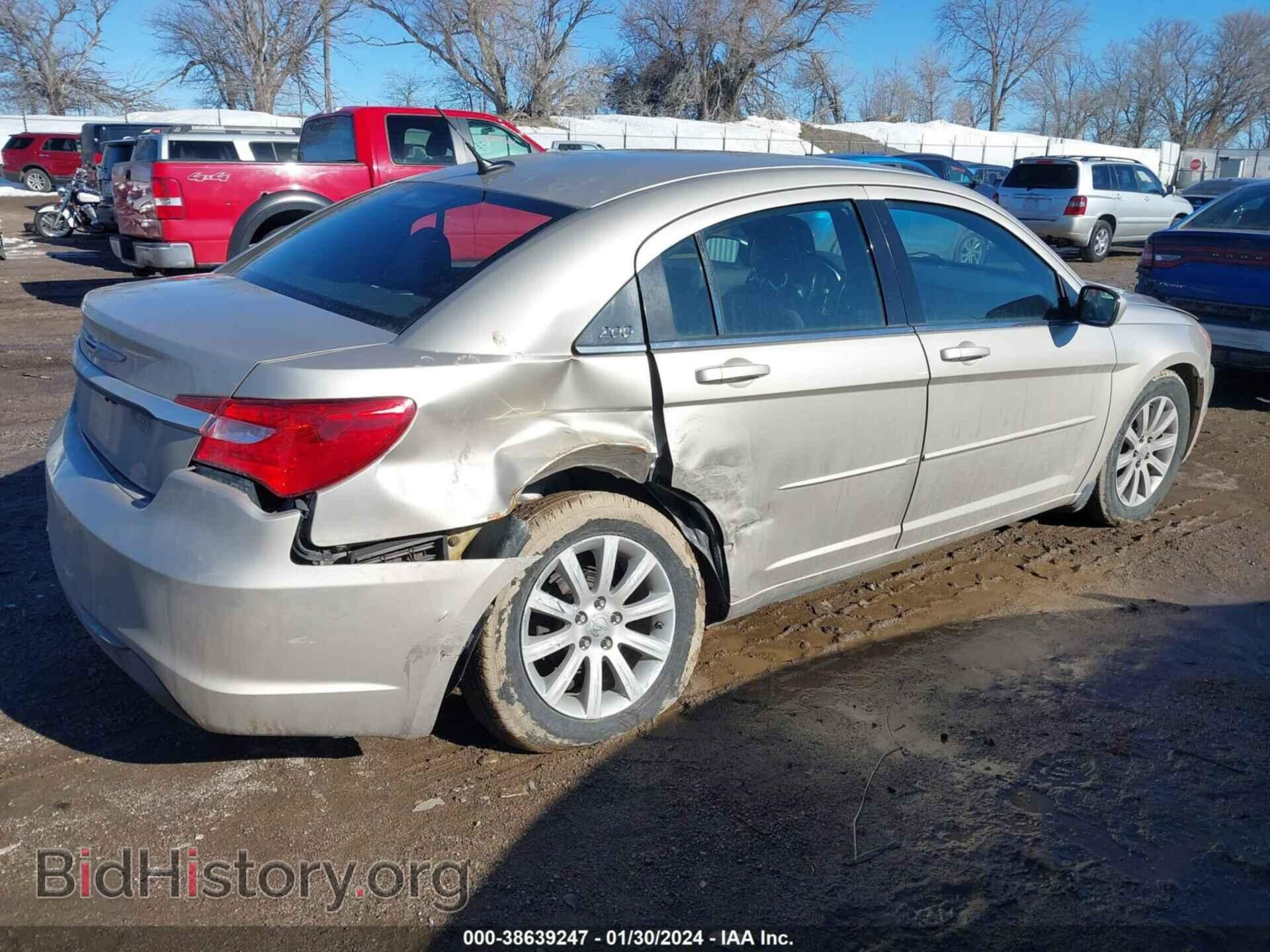 2013 CHRYSLER 200 - VIN: 1C3CCBBG1DN678747 - Фото 4