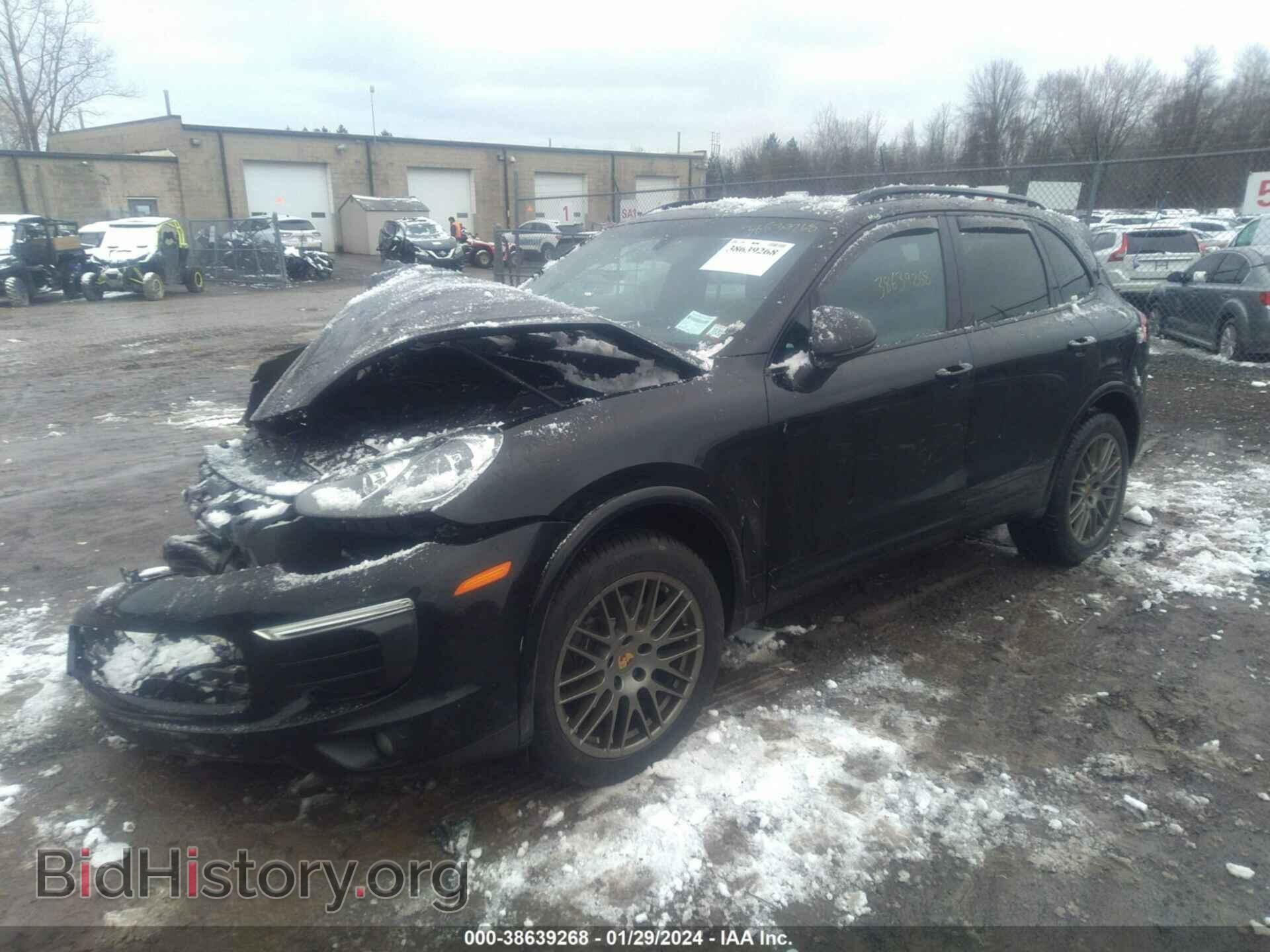2018 PORSCHE CAYENNE - VIN: WP1AA2A23JKA00981 - Фото 2