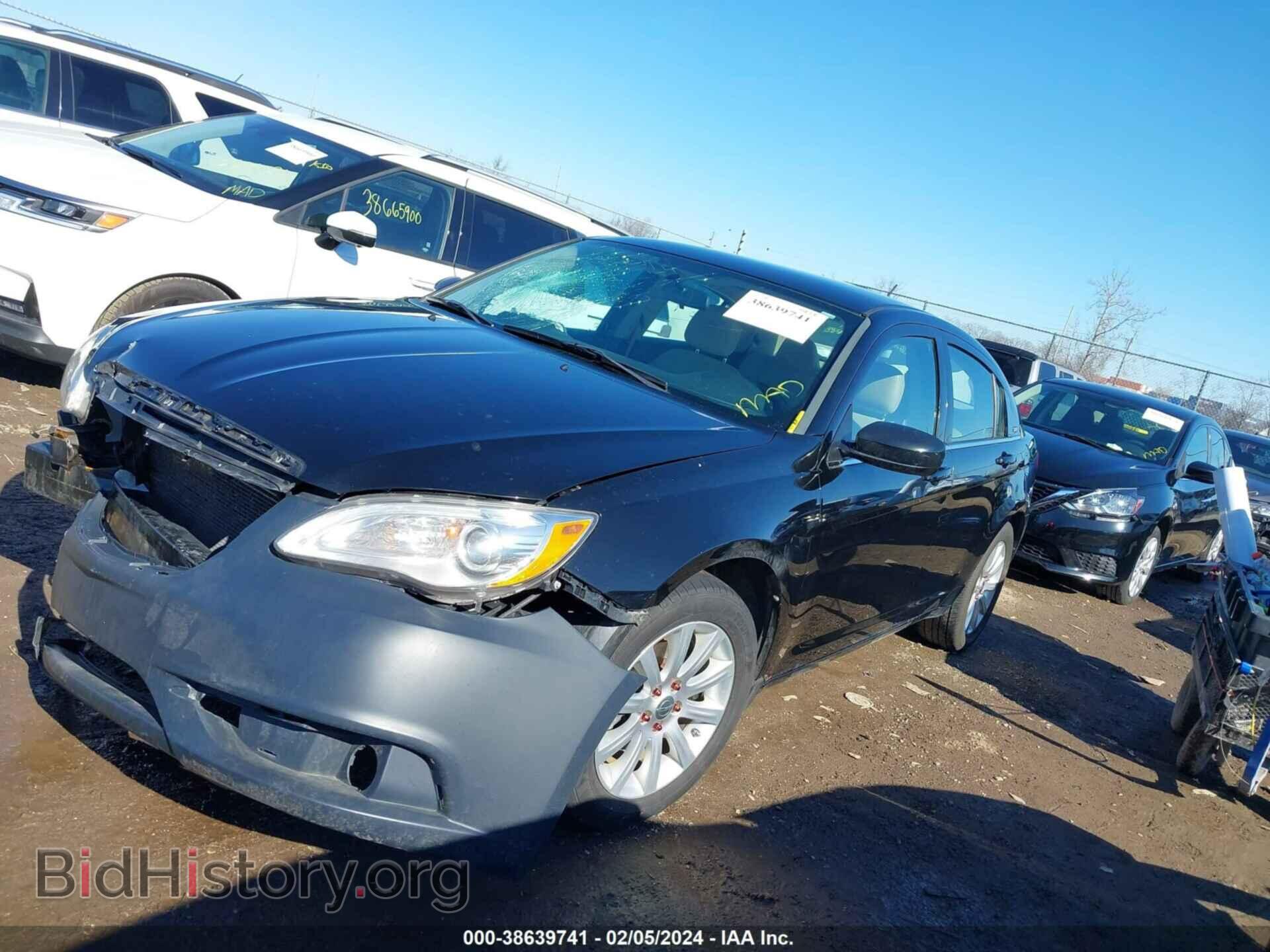 2013 CHRYSLER 200 - VIN: 1C3CCBBB1DN646501 - Фото 2