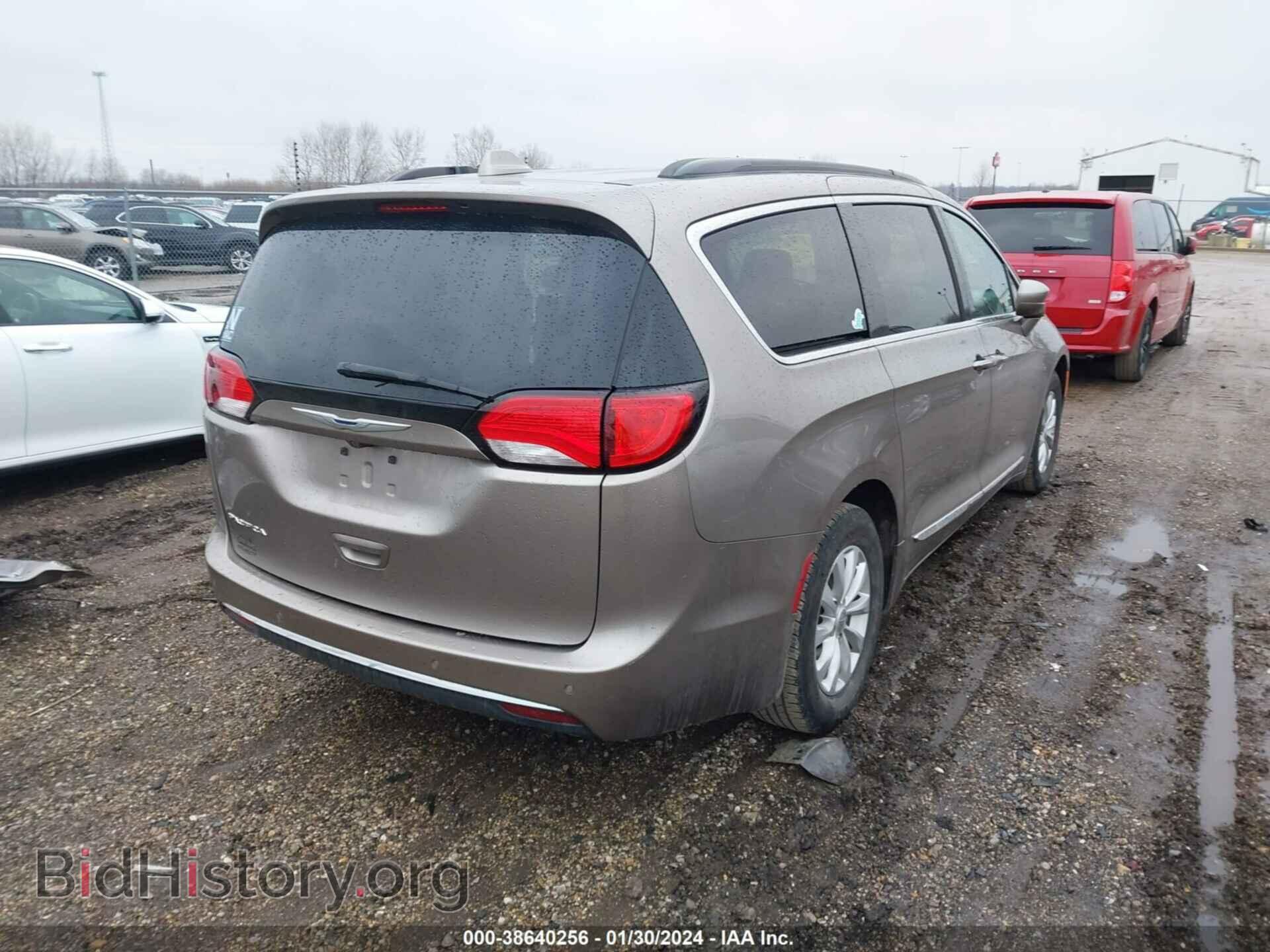 2017 CHRYSLER PACIFICA - VIN: 2C4RC1BG6HR788167 - Фото 4