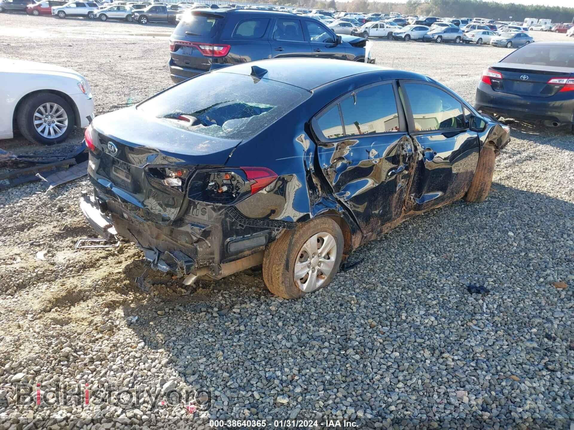 2017 KIA FORTE - VIN: 3KPFK4A78HE141912 - Фото 4