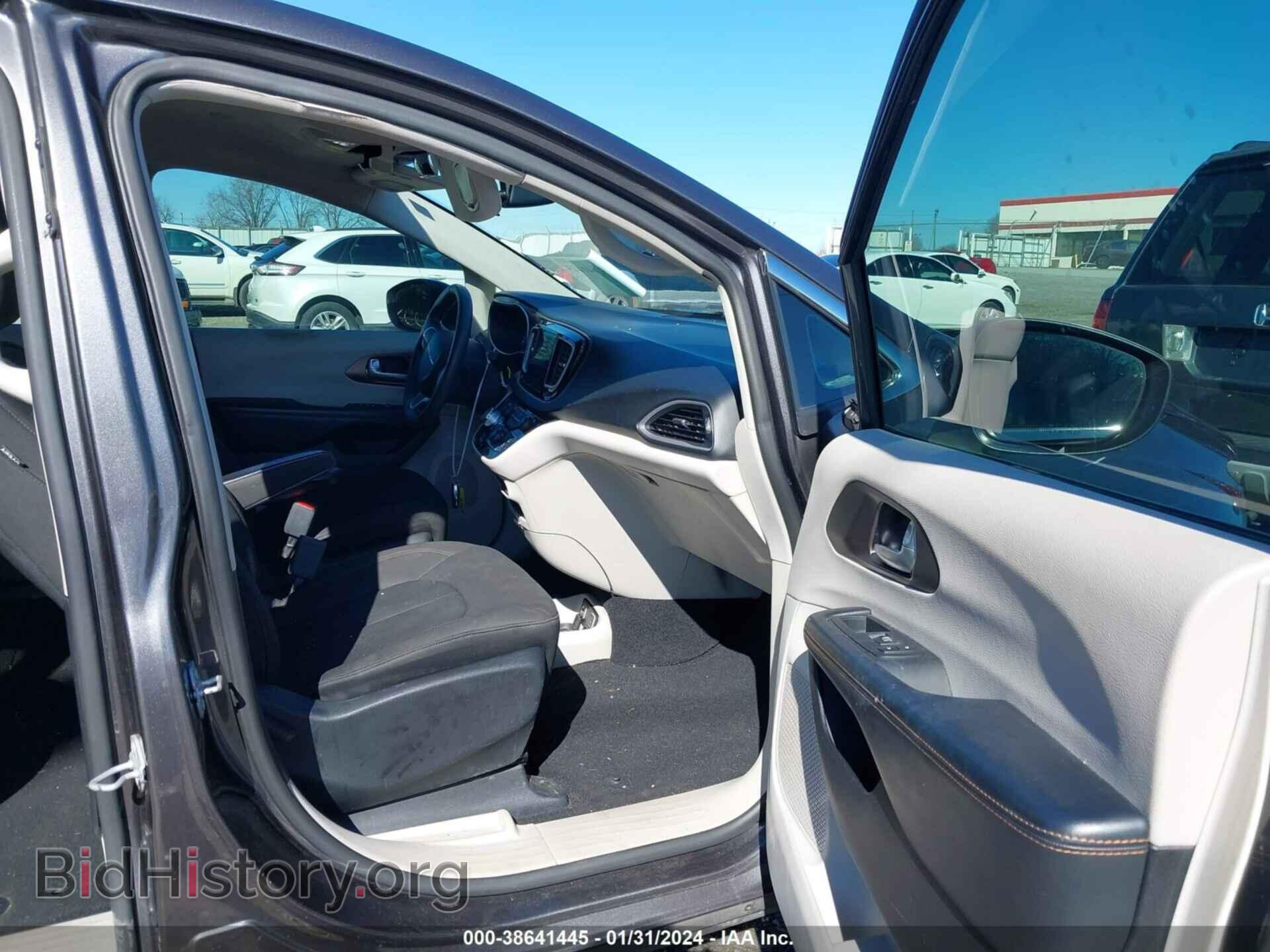 2017 CHRYSLER PACIFICA - VIN: 2C4RC1DG2HR501095 - Photo 5