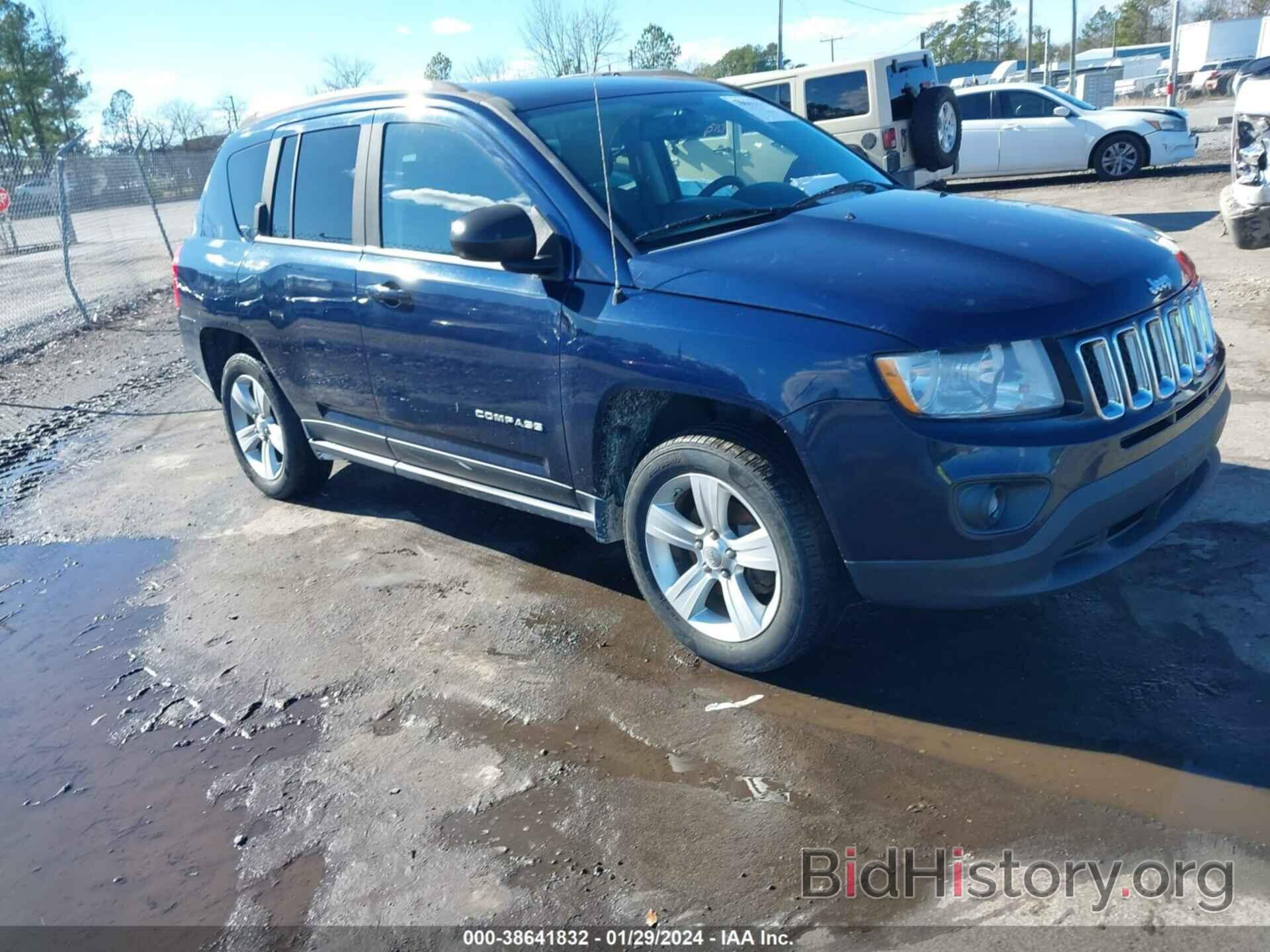 Photo 1C4NJDBBXCD584235 - JEEP COMPASS 2012