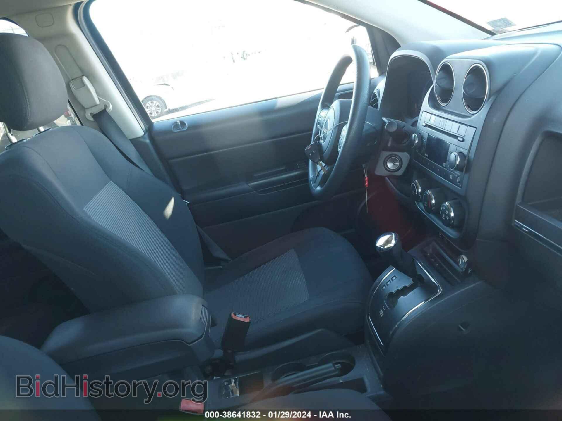 2012 JEEP COMPASS - VIN: 1C4NJDBBXCD584235 - Фото 5
