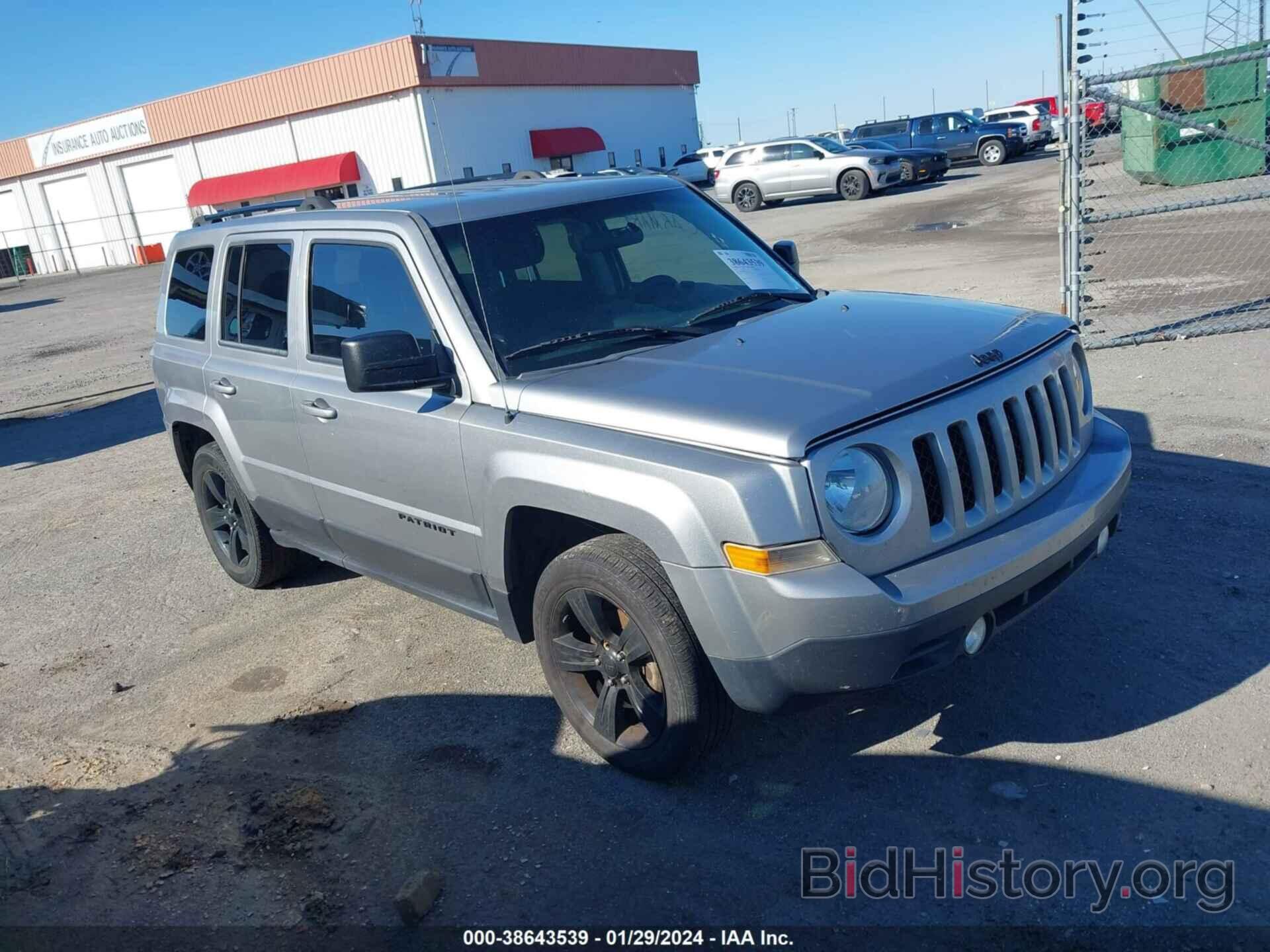 Photo 1C4NJPBA9FD377820 - JEEP PATRIOT 2015